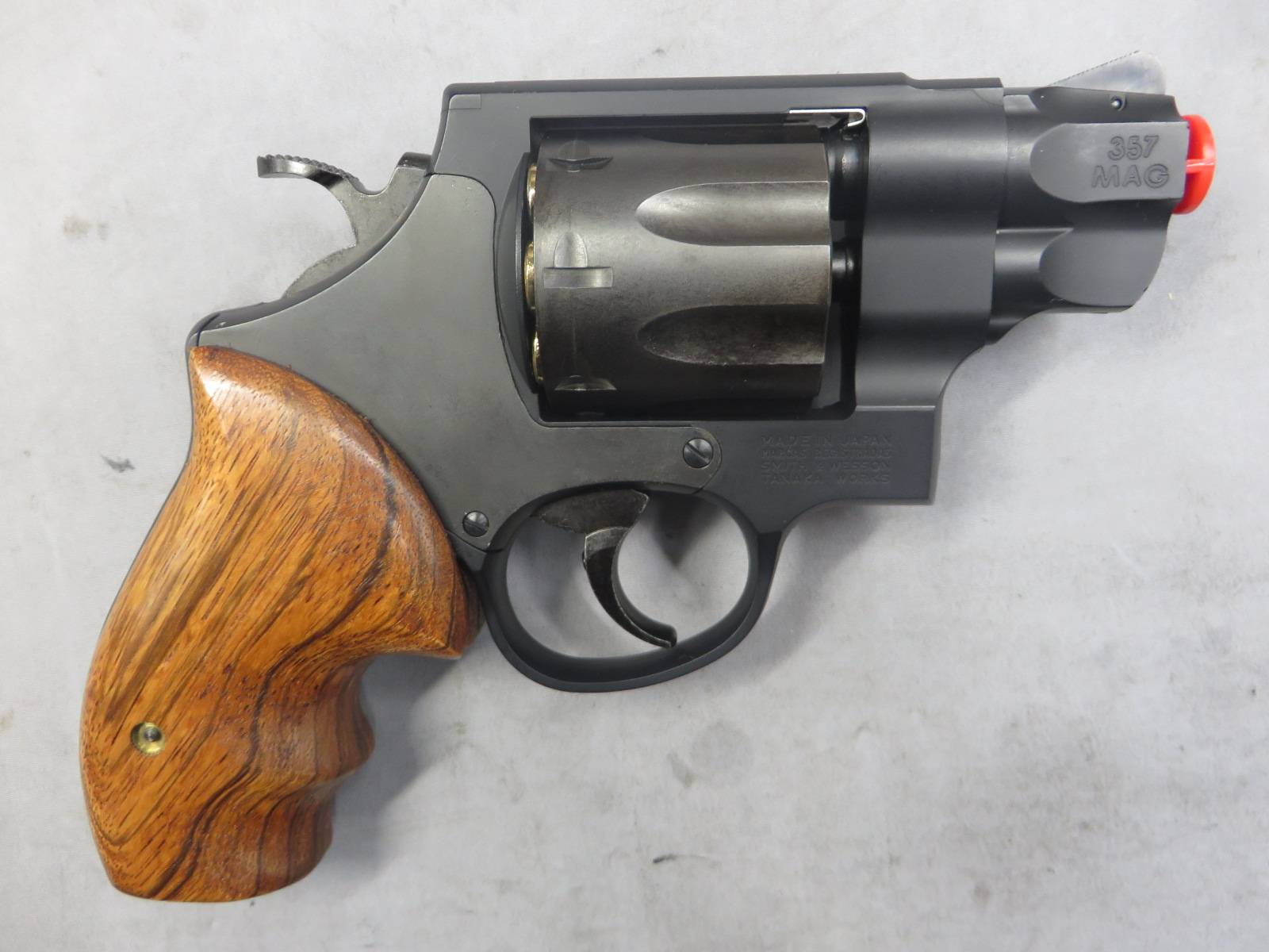 【タナカ】S&W M327 M&P R8 2in HW・木製グリップ・ランヤード