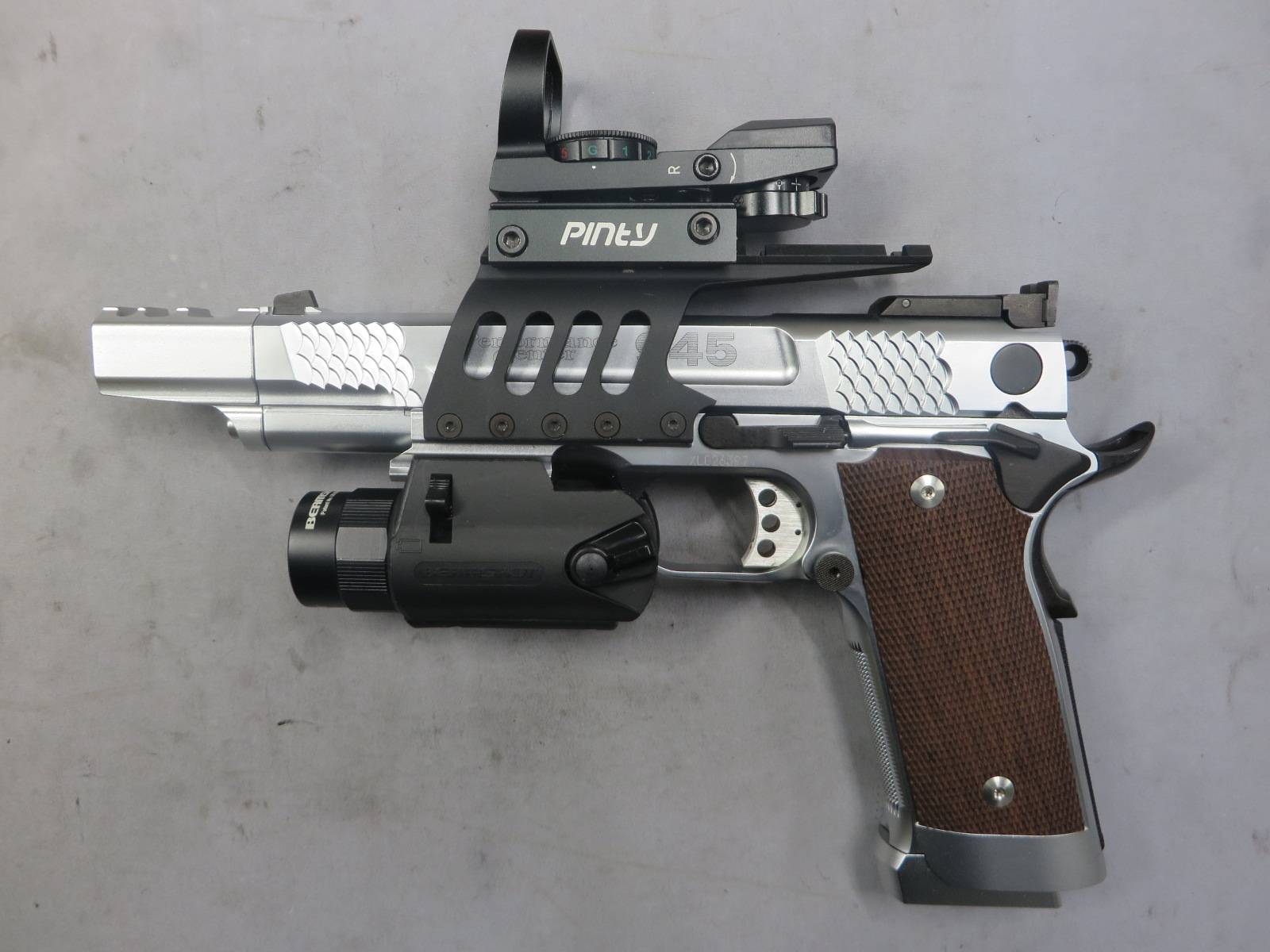 【KSC】M945フルハウス シルバー・マウント・ダットサイト・ライト　KSCメーカー活動１０周年記念M945リミテッド（限定）シリーズ