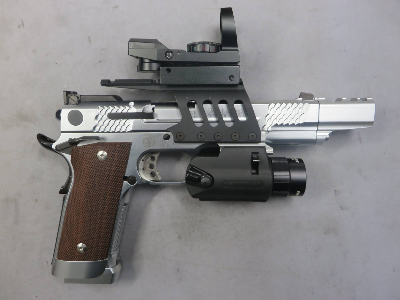 【KSC】M945フルハウス シルバー・マウント・ダットサイト・ライト　KSCメーカー活動１０周年記念M945リミテッド（限定）シリーズ