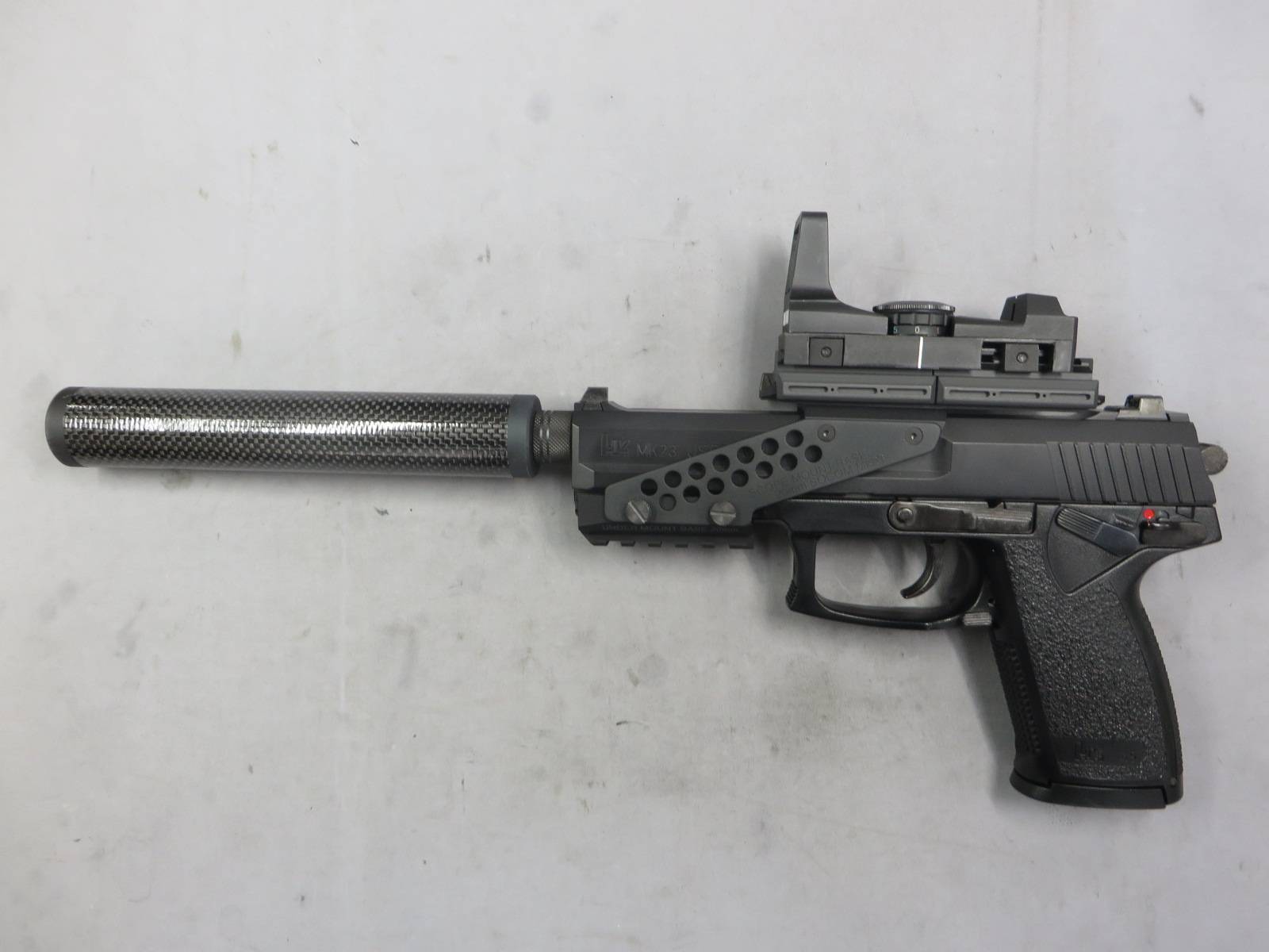 【KSC】MK23 SOCOMピストル・マウント・ダットサイト・サイレンサー