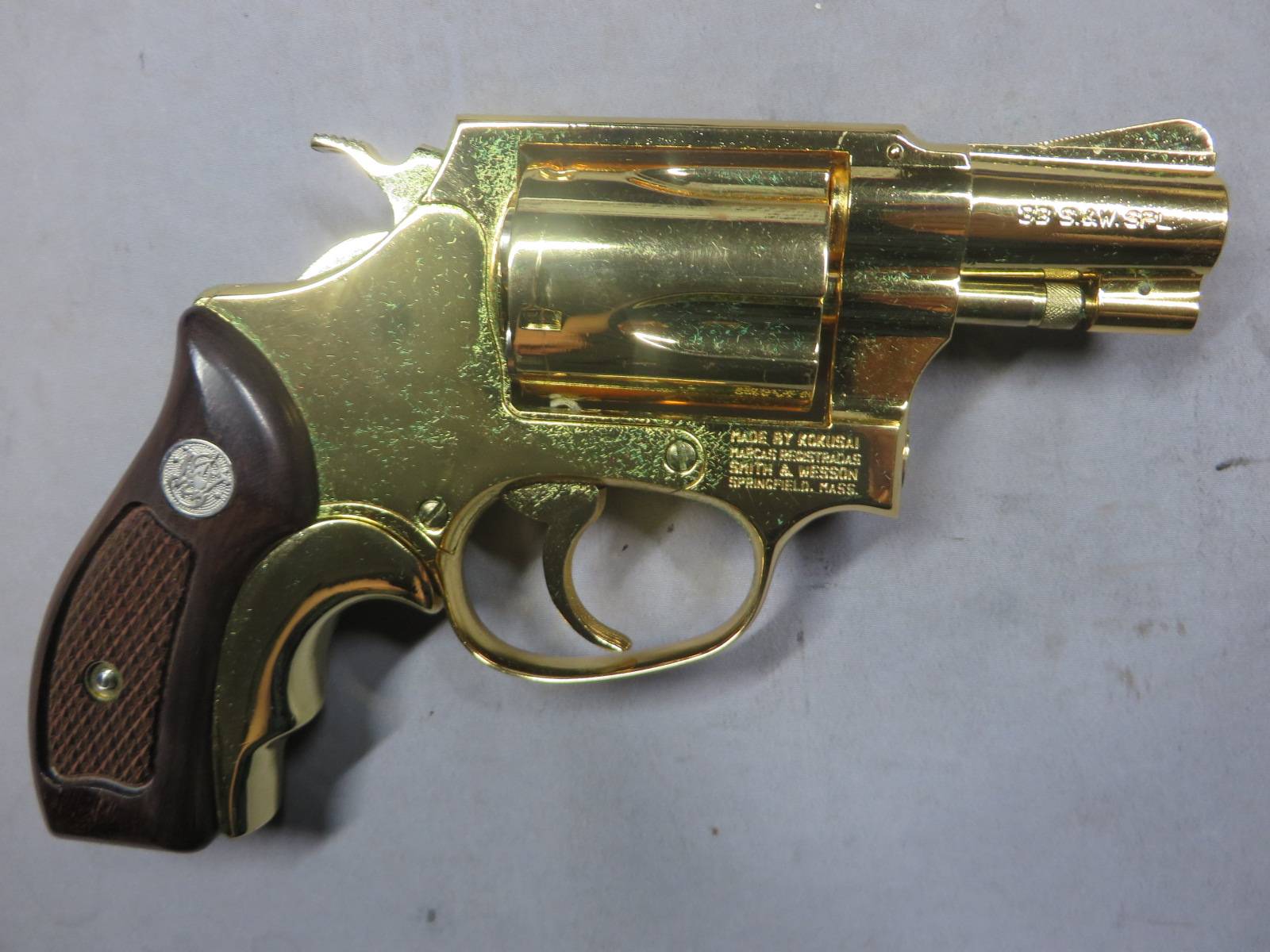 【コクサイ】 S&W M36チーフスペシャル GOLD（24K）金属・SMG モデルガン