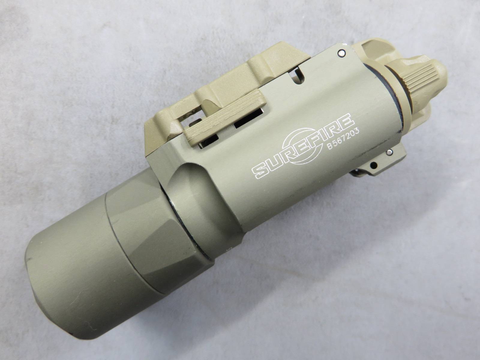 【SUREFIRE】X300U-A-TN ウエポンライト（実物）