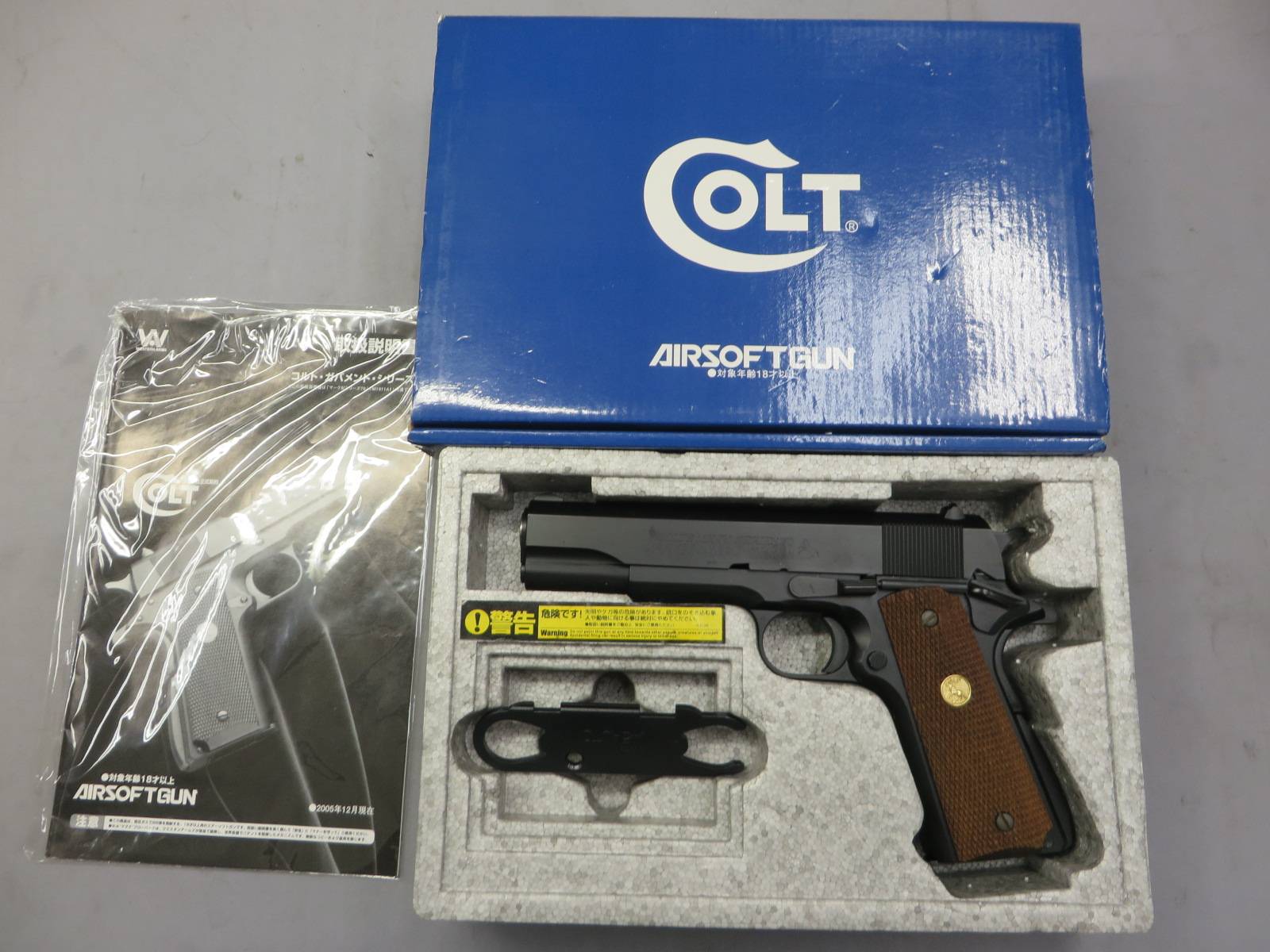 【ウエスタンアームズ】コルト ガバメント MK4シリーズ70 ブラック・木製グリップ