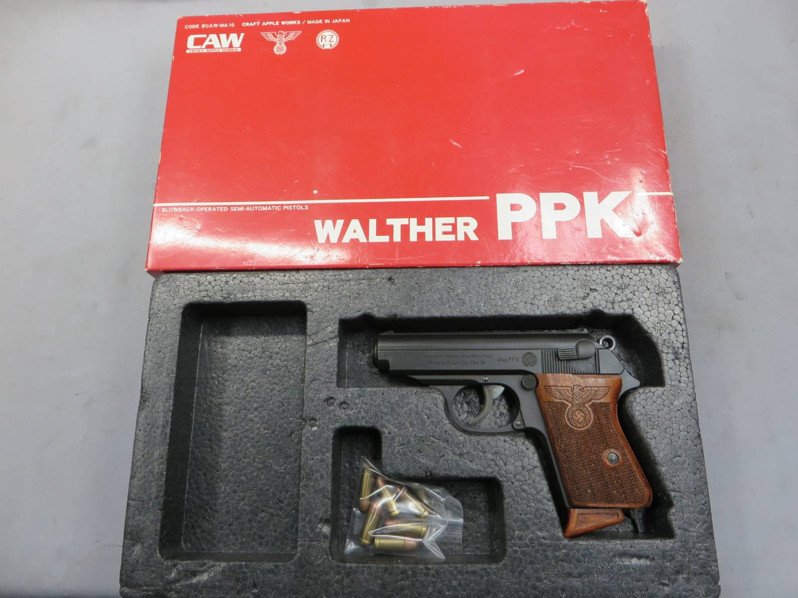 【CAW】ワルサーPPK EHRENWAFFE RZM HW 初期型・木製グリップ・木製マガジンボトム　モデルガン