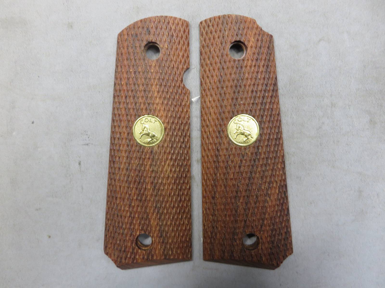 【キャロムショット】45AUTO チェッカーグリップ  in メダル