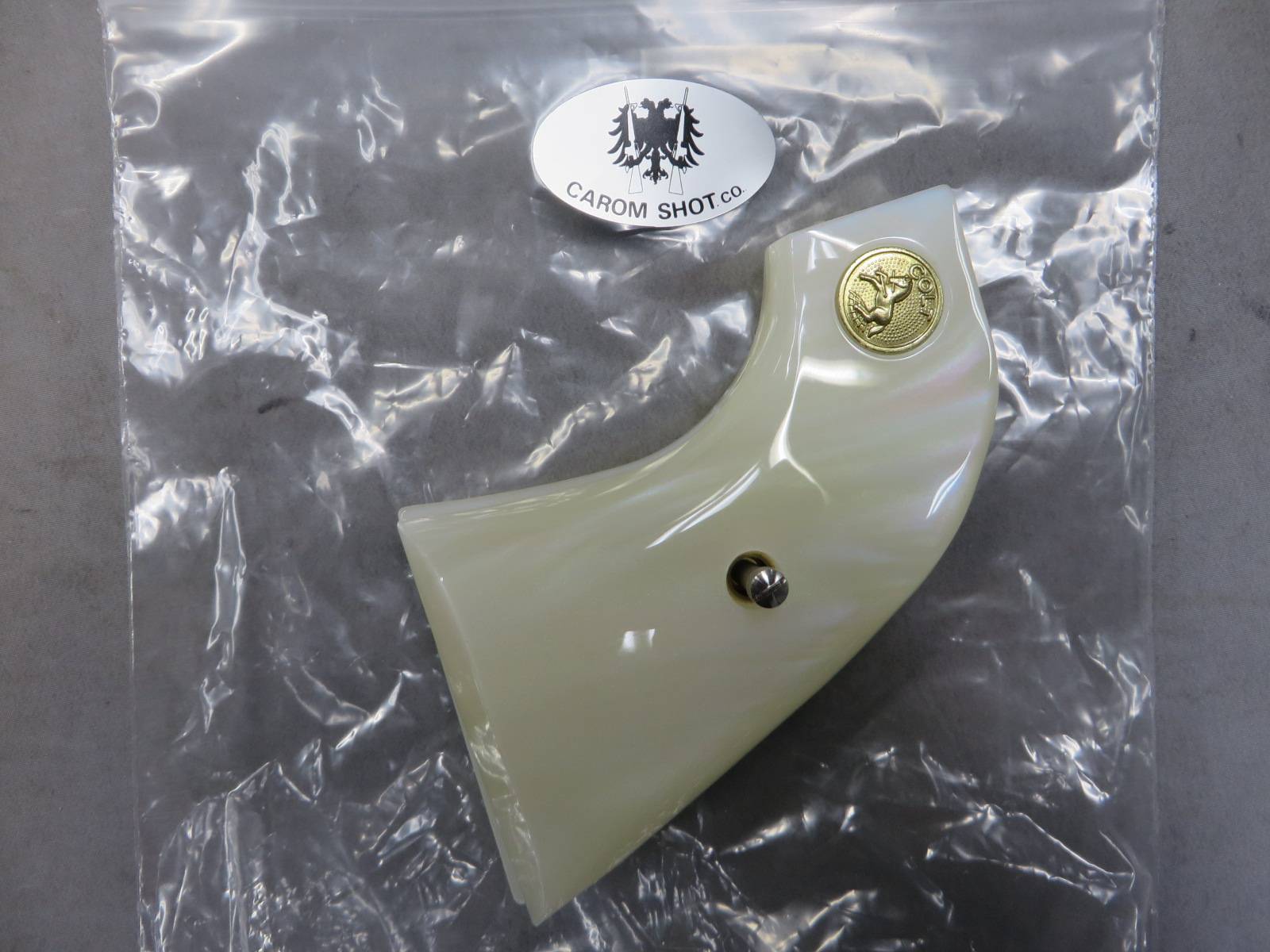 【キャロムショット】SAA ホワイトパール in メダル