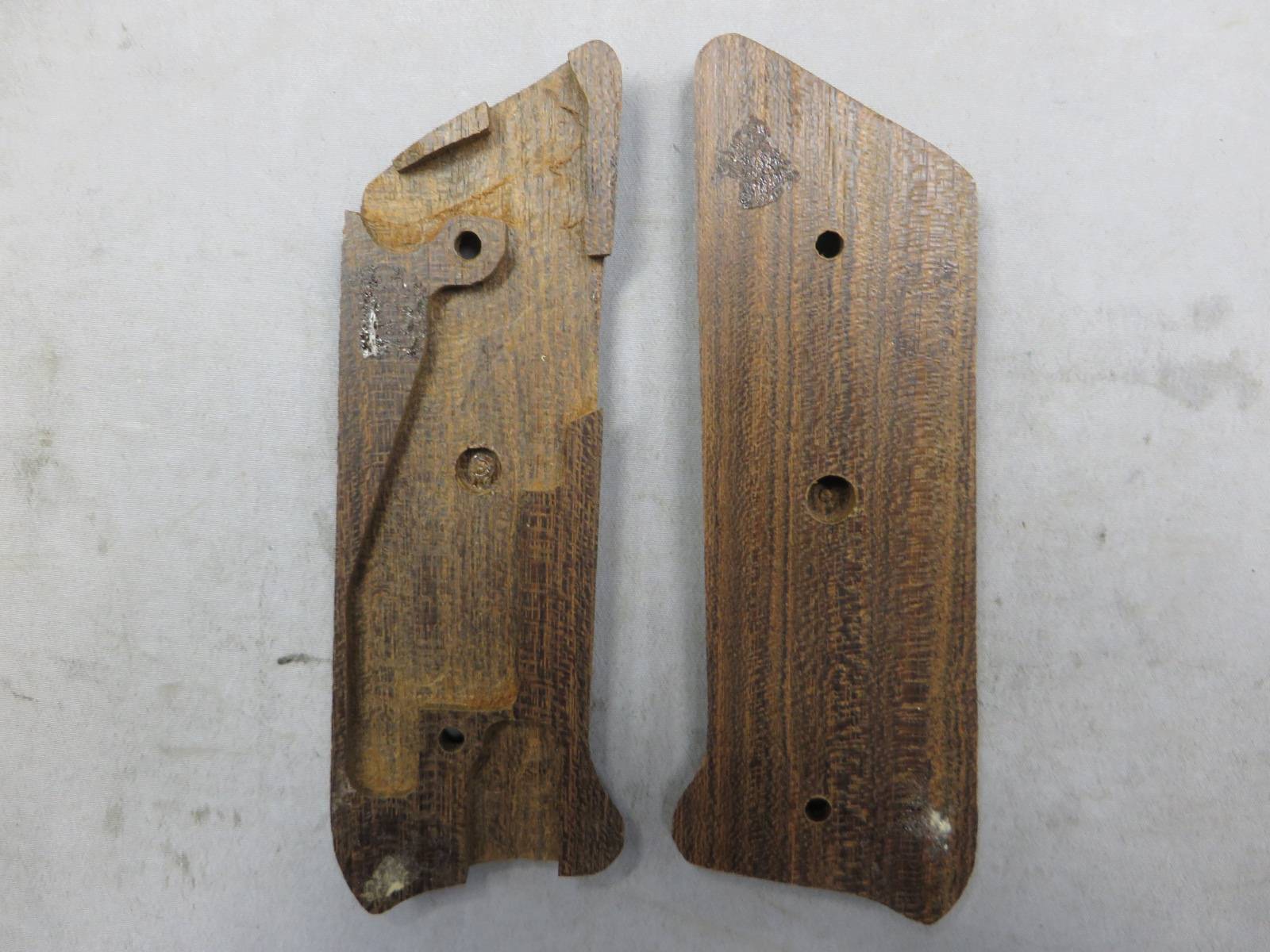 【不明】ルガー MK1 木製グリップ