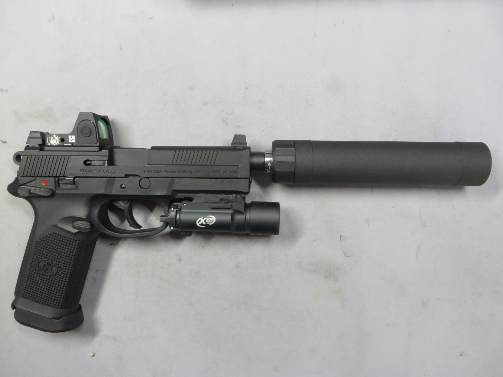 【CyberGun】FNX-45 タクティカル ブラック メタルスライド・マウント・RMRドットサイト・サイレンサー・ライト