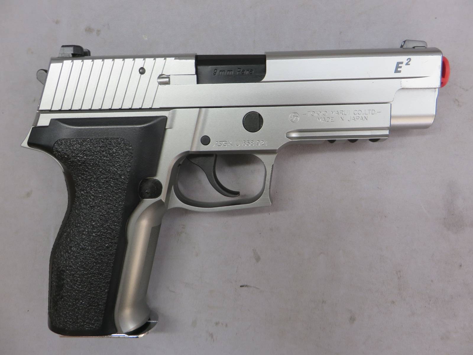 【東京マルイ】SIG SAUER P226 E2 ステンレスモデル