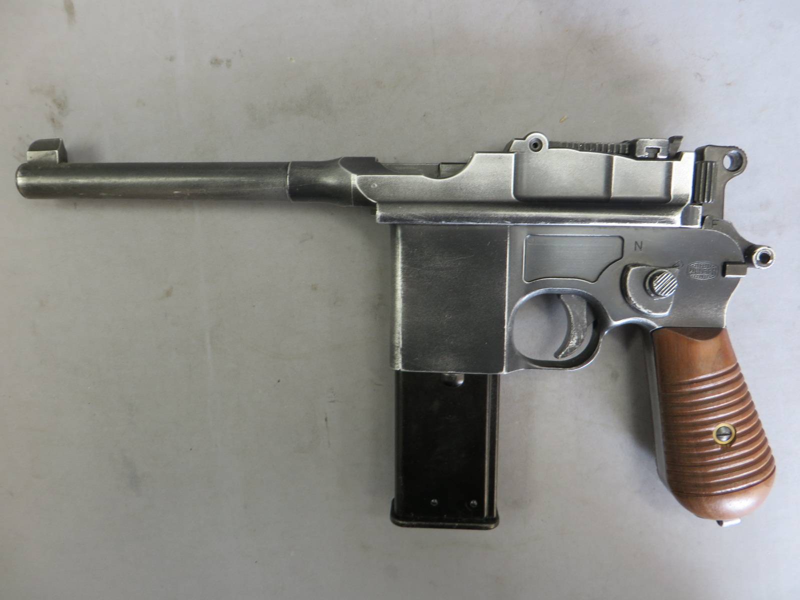 【マルシン】モーゼルM712 8ｍｍBB ブローバック・木製グリップ・ダメージ塗装
