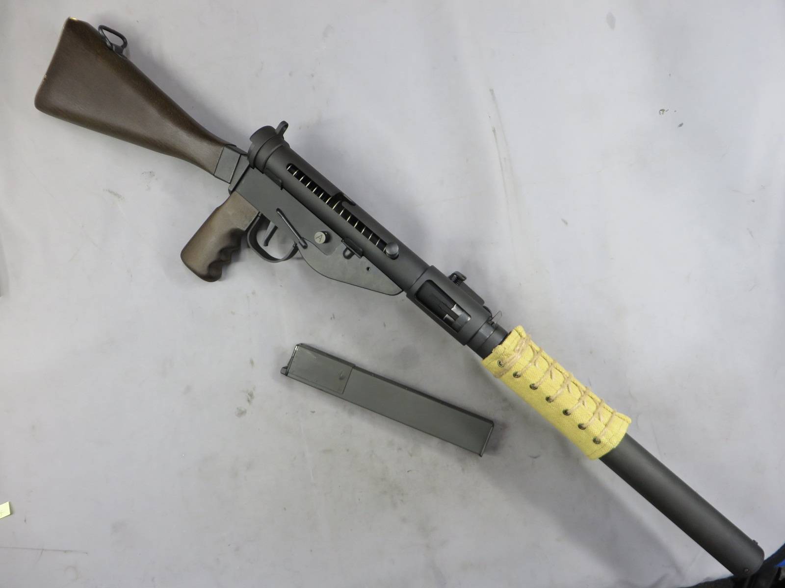 【NORTH EAST】STEN MK6 木製ストック マシンカービン　GBB