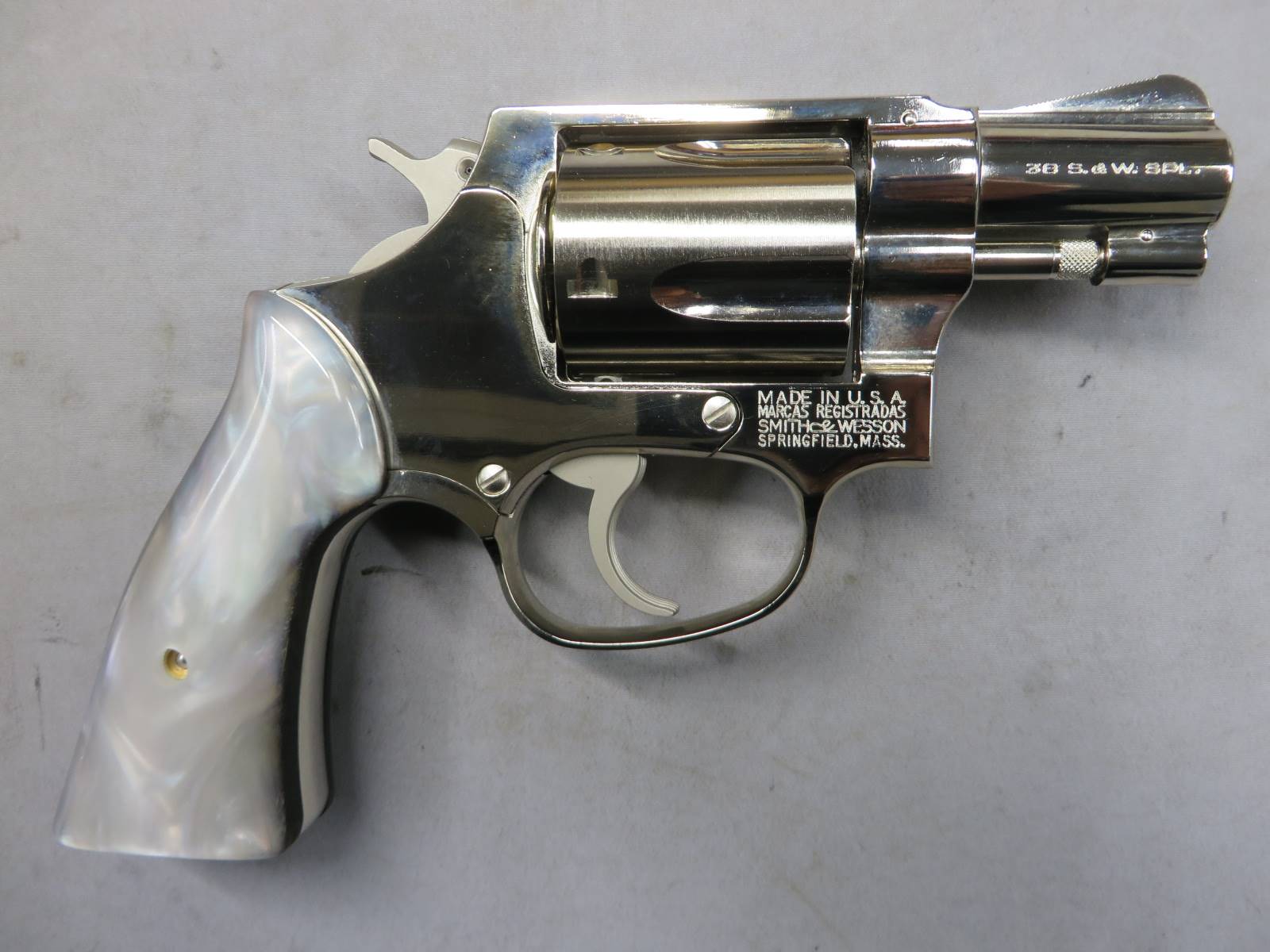【タナカ】S&W M36 Chiefs Special 2inch スクエアバット “Travis” モデル ニッケルフィニッシュ Version.2