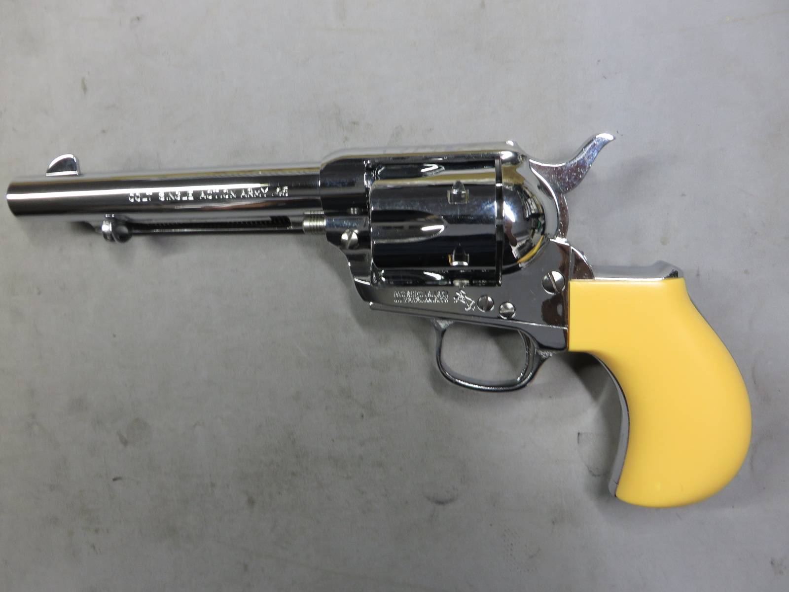 【ハートフォード】SAA.45 バードヘッド シルバーアーティラリー モデルガン