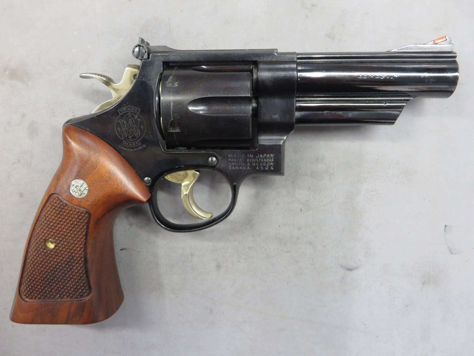 【タナカ】S&W M29 4in スチールジュピターフィニッシュ・木製グリップ