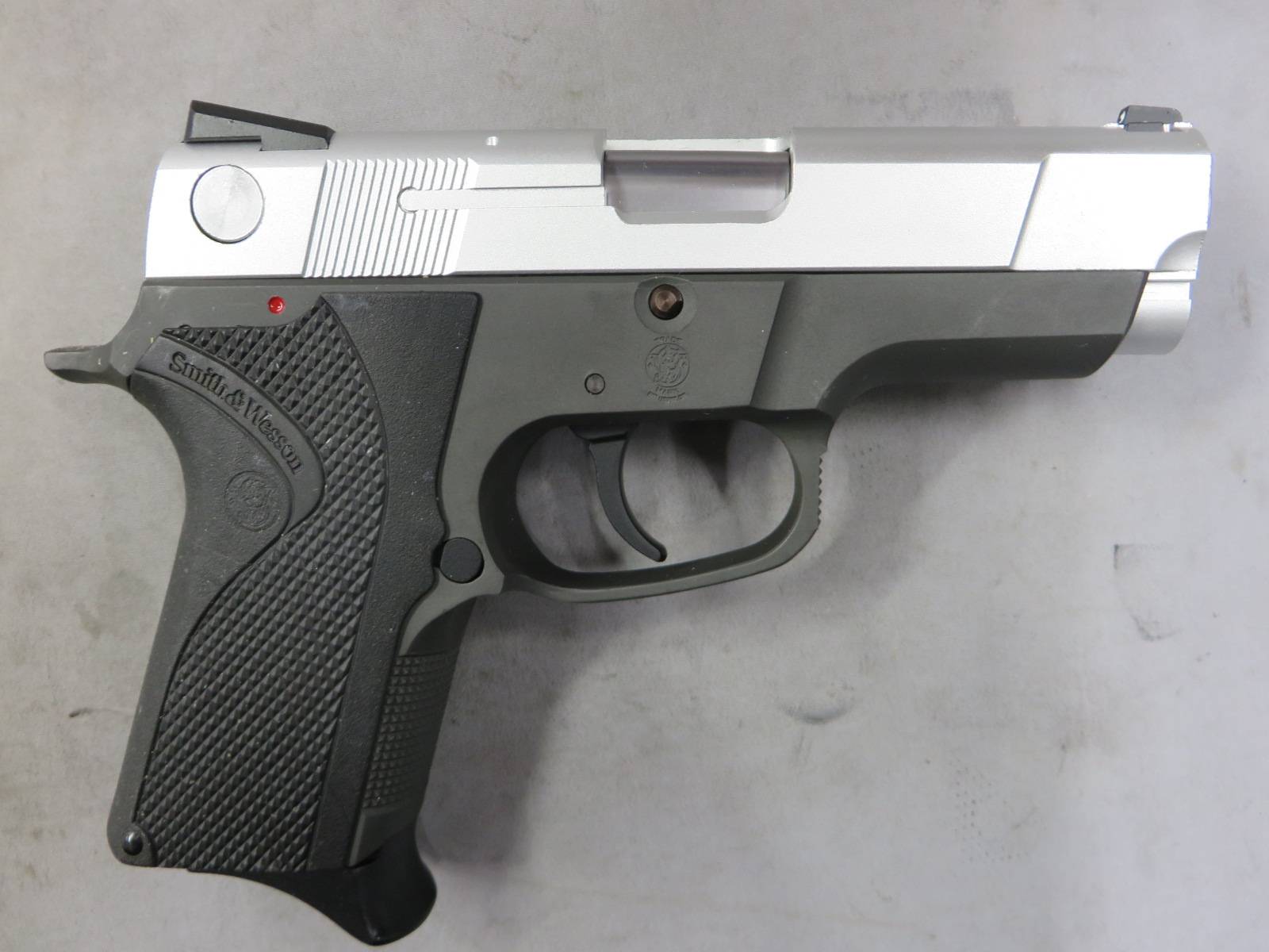 【ウエスタンアームズ】S&W ショーティ40　2トーン
