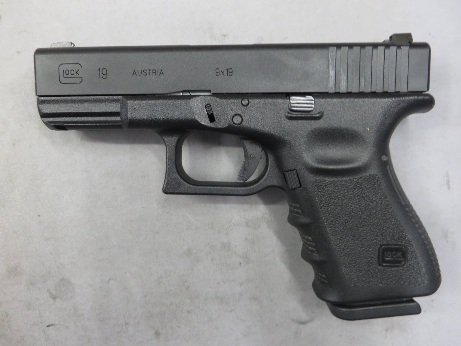 【UMAREX】グロック19 Gen.4 メタルスライド G19・Glock19