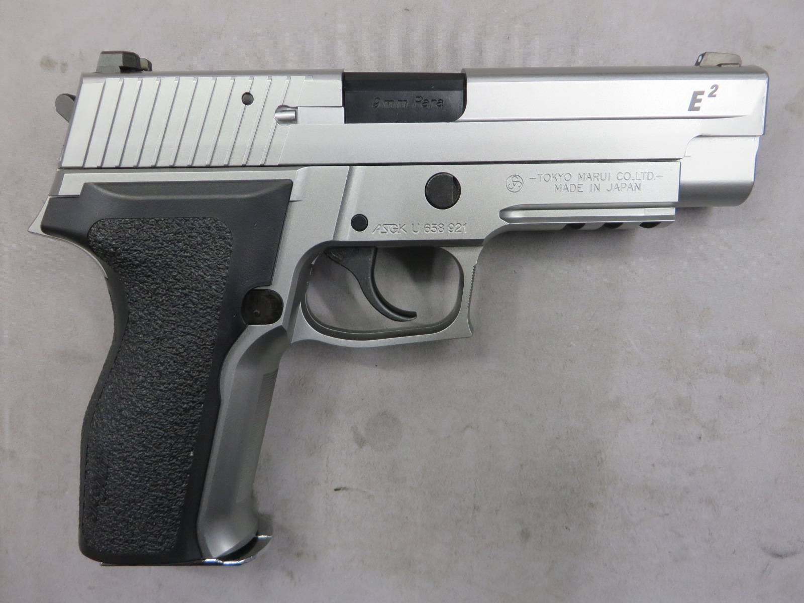 【東京マルイ】SIG SAUER P226 E2 ステンレスモデル