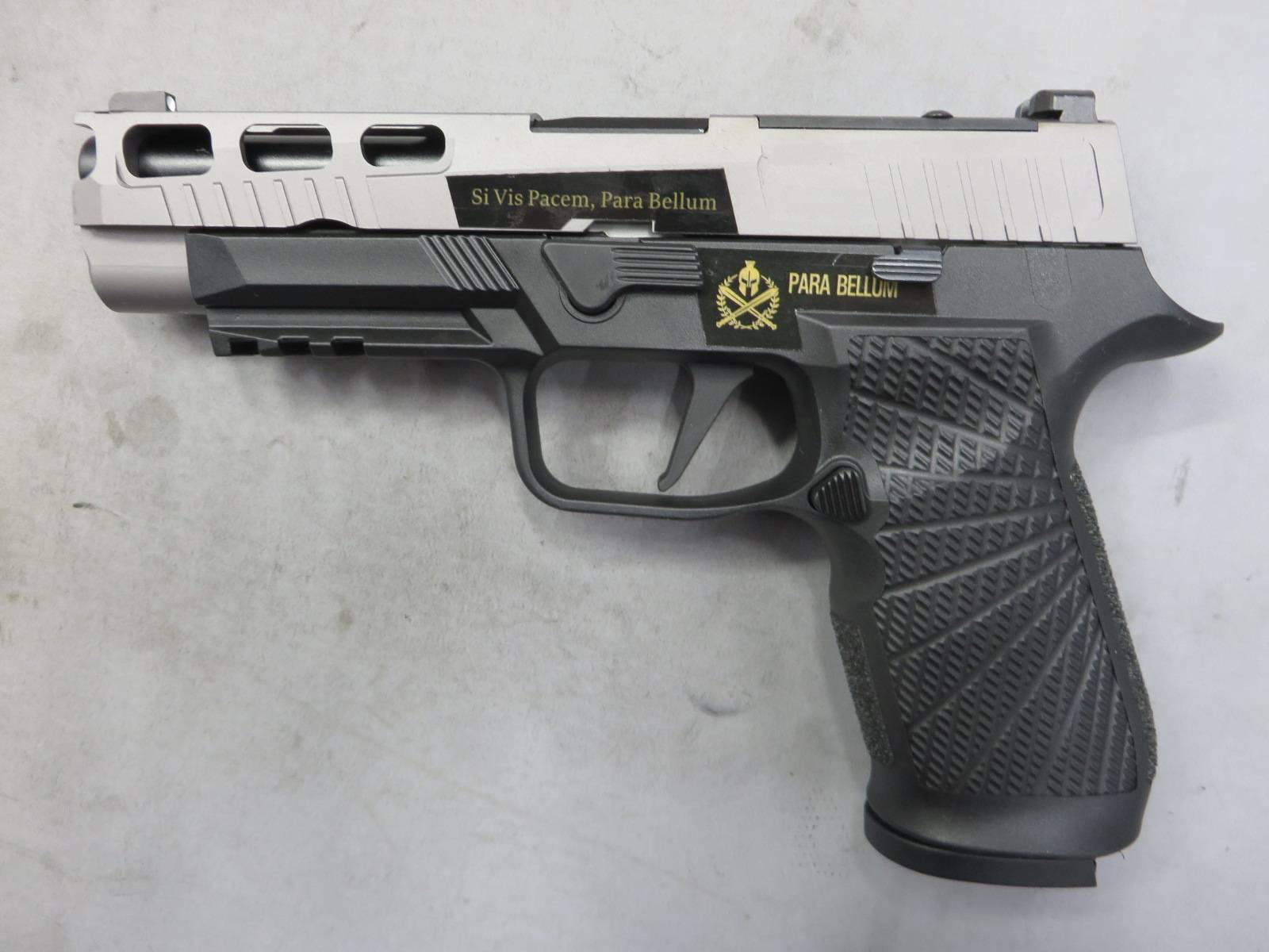 【Parabellum】SIG P320 PRO WC カスタム 4.7in Titanium Gray・メタルスライド
