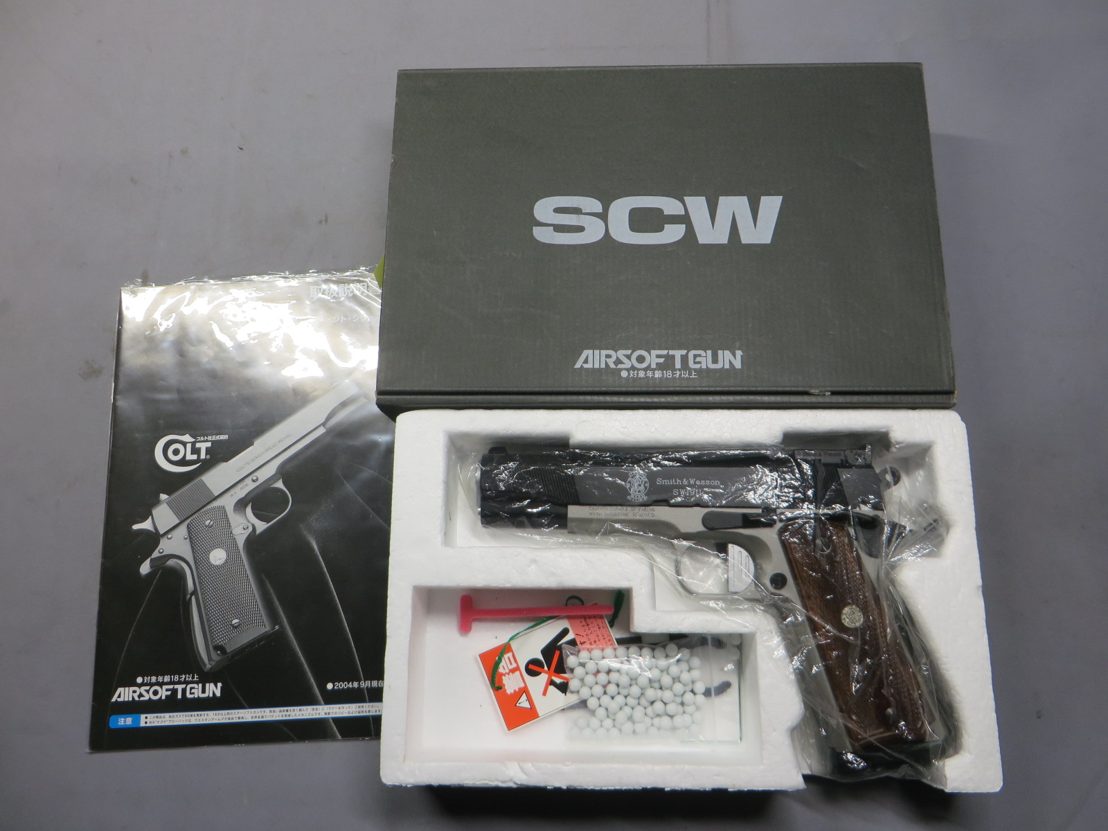 【ウエスタンアームズ】S&W SW1911 DK・ダグケニック・アルモント 木製グリップ