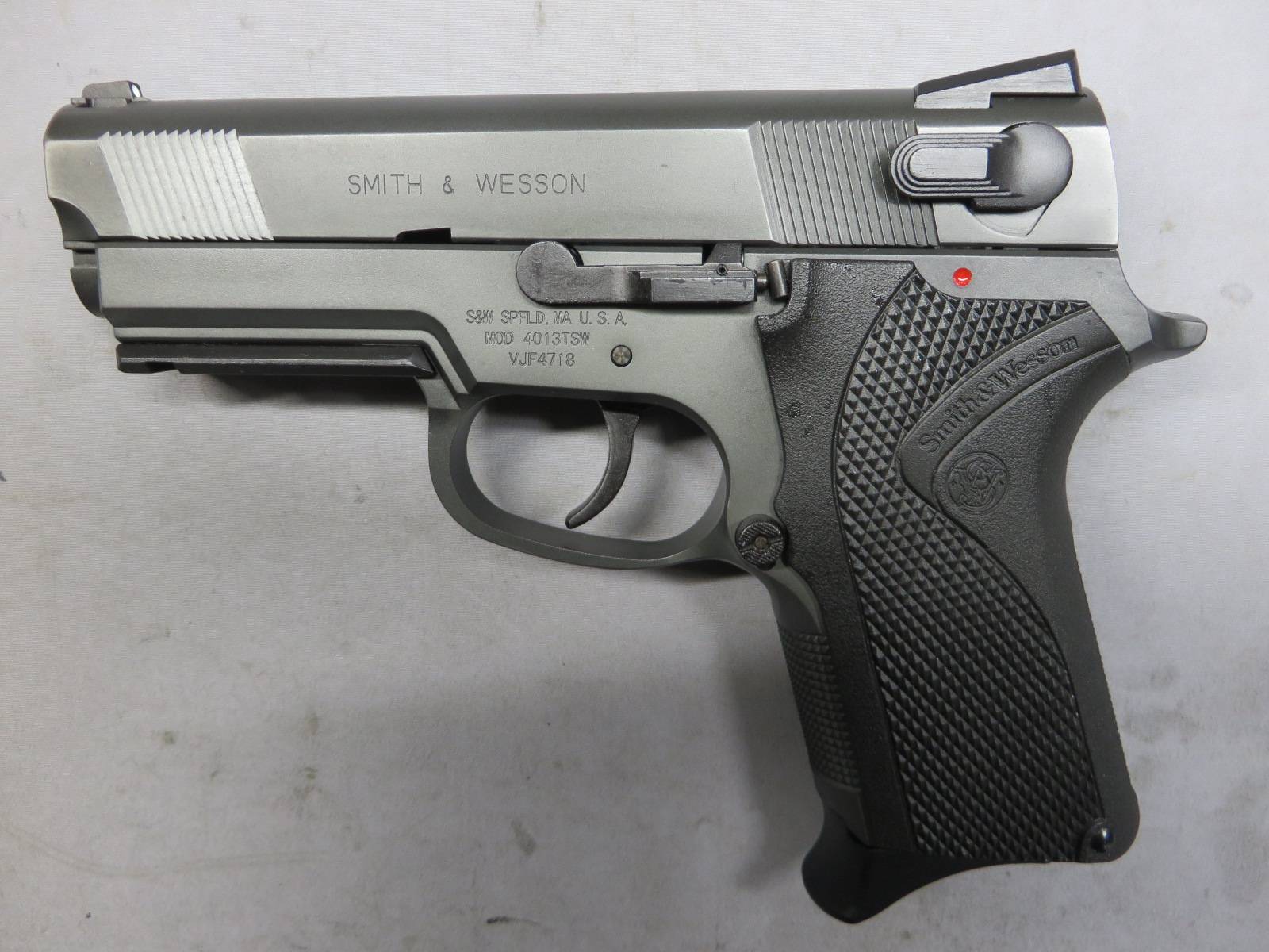 【ウエスタンアームズ】S&W M4013 TSW PCカスタム カーボンブラック