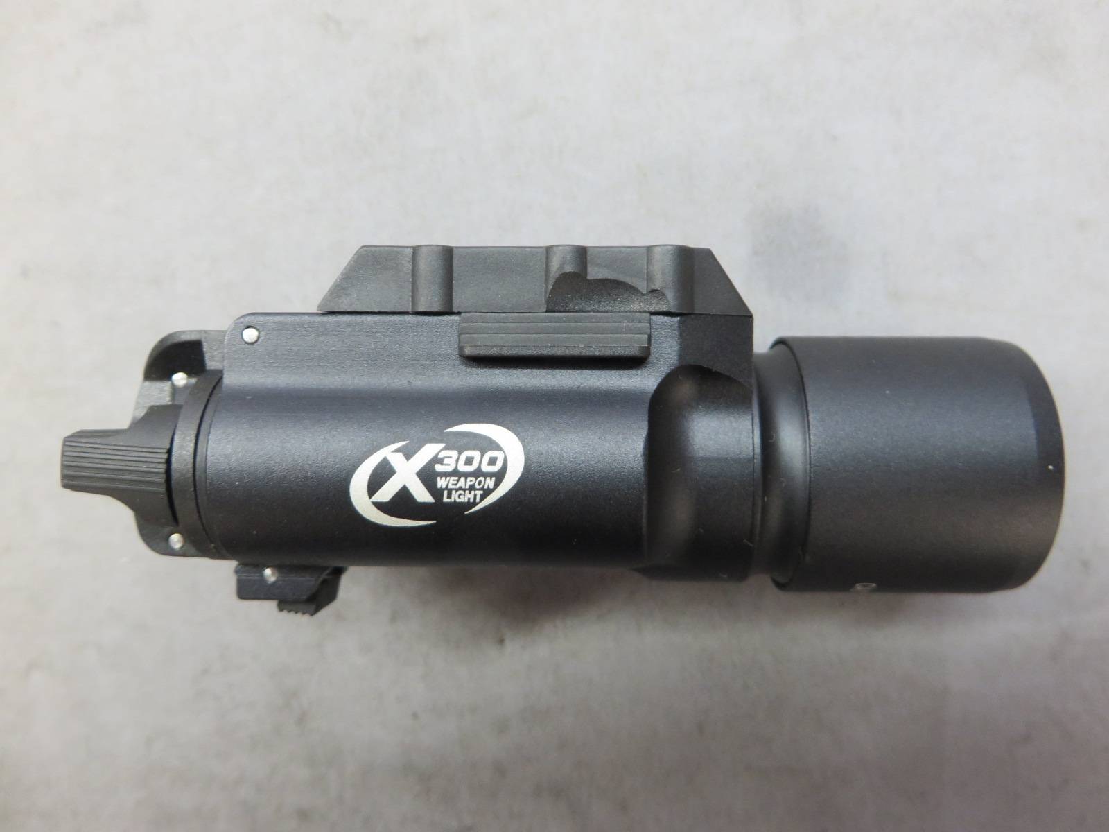 【不明】SUREFIRE レプリカ　X300タイプ ウエポンライト