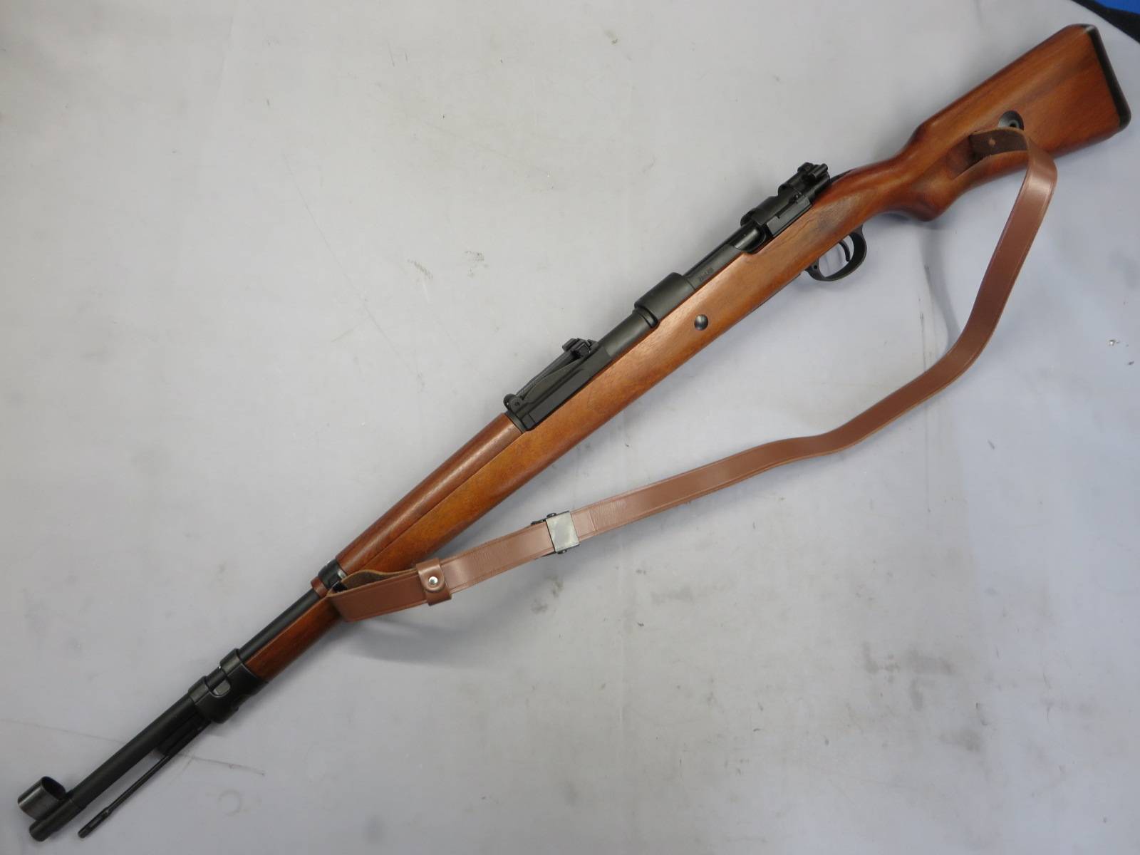【マルシン】モーゼルKar98K ブラックHW ウォルナットブラウンストック仕様・革スリング