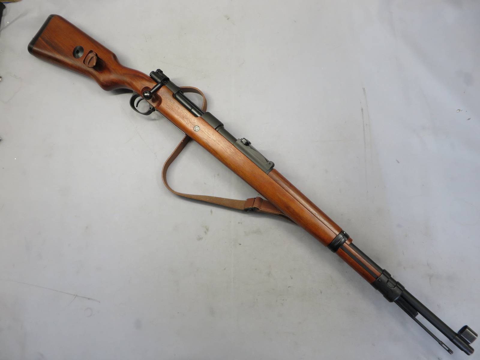 【マルシン】モーゼルKar98K ブラックHW ウォルナットブラウンストック仕様・革スリング