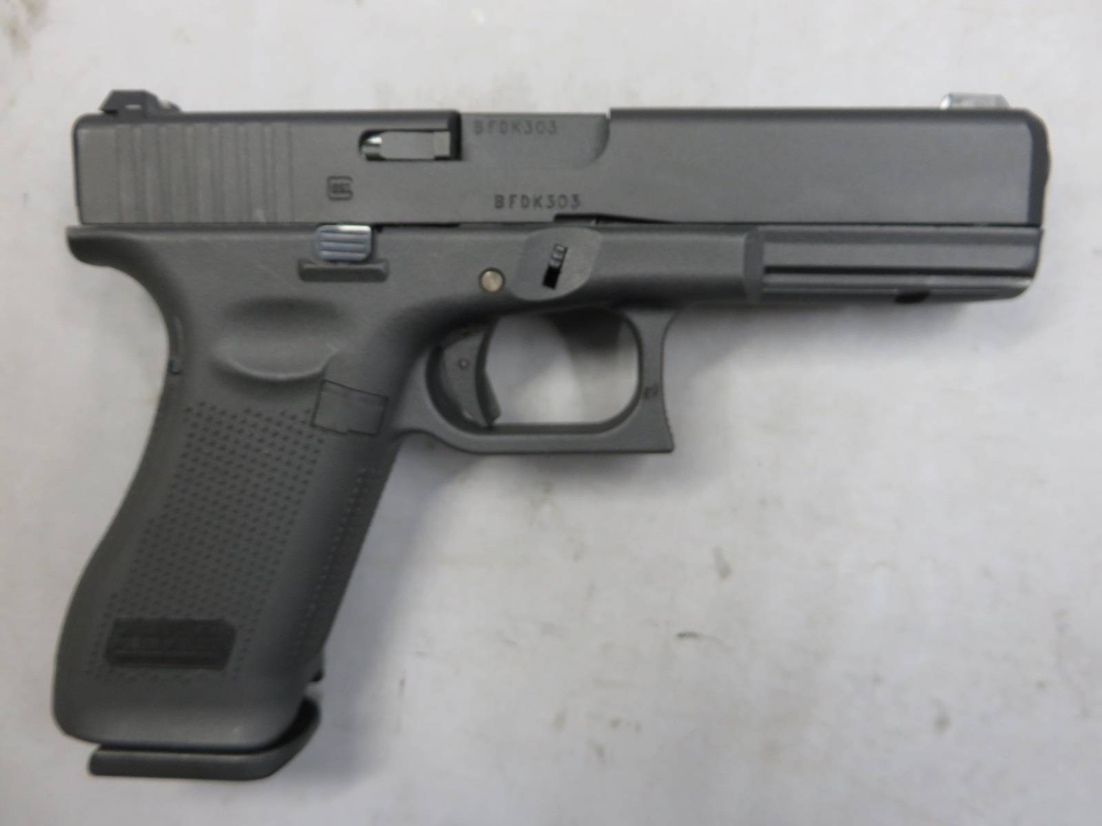 【UMAREX】グロック17 Gen.5 ・メタルスライド　G17・Glock17