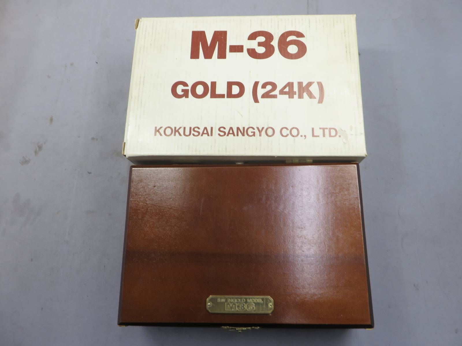 【コクサイ】 S&W M36チーフスペシャル GOLD（24K）金属・SMG モデルガン