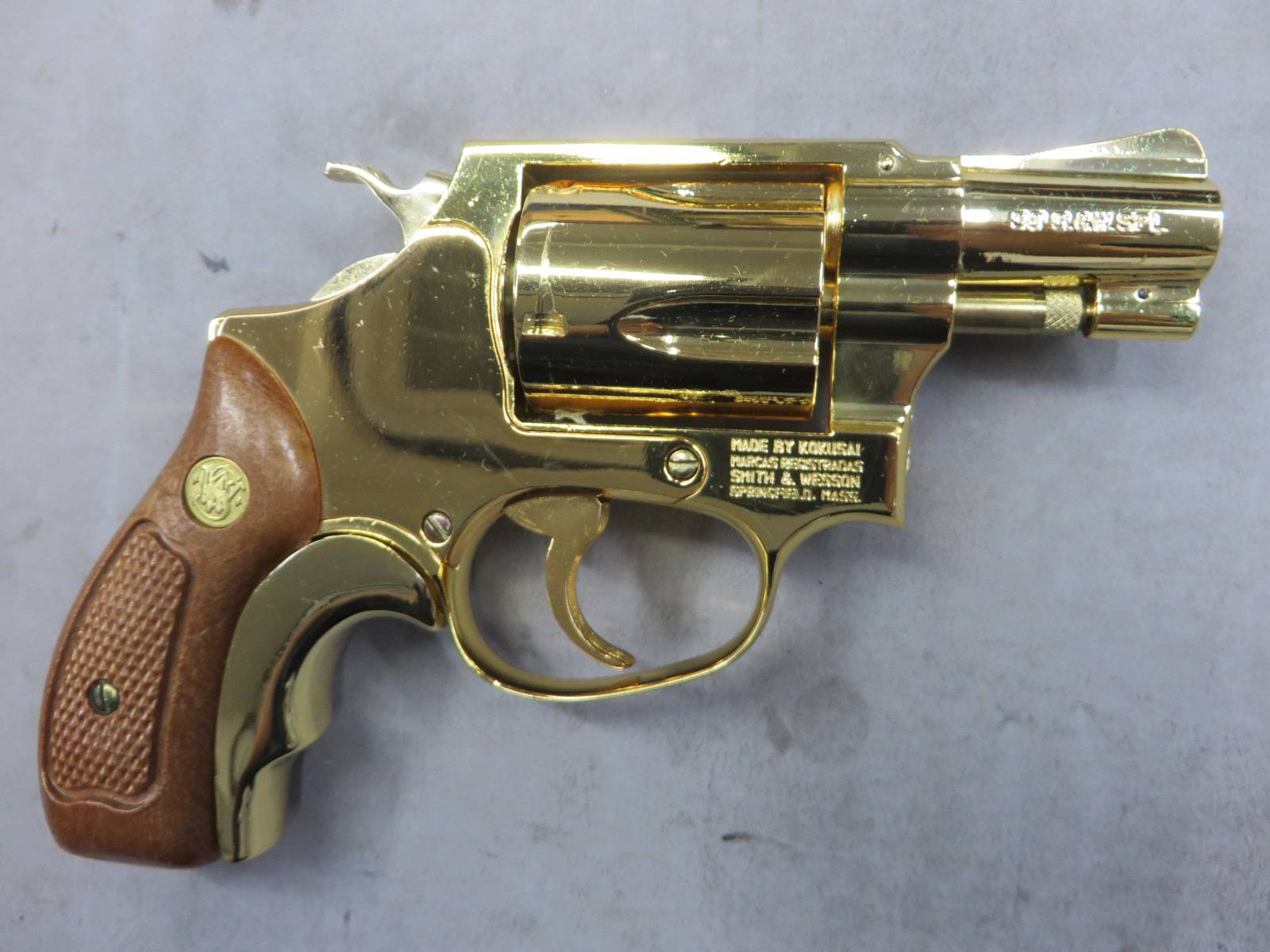 【コクサイ】 S&W M36チーフスペシャル GOLD（24K）金属・SMG モデルガン