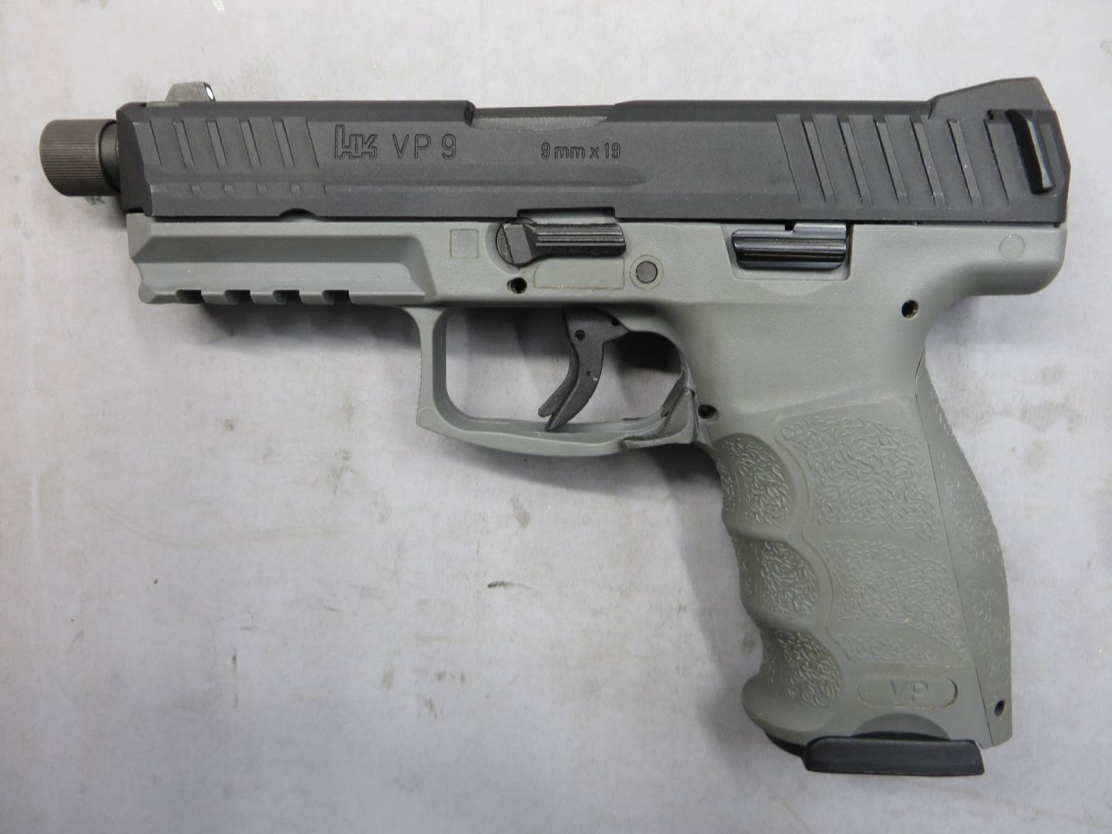 【UMAREX】H&K VP9 GRAY  メタルスライド