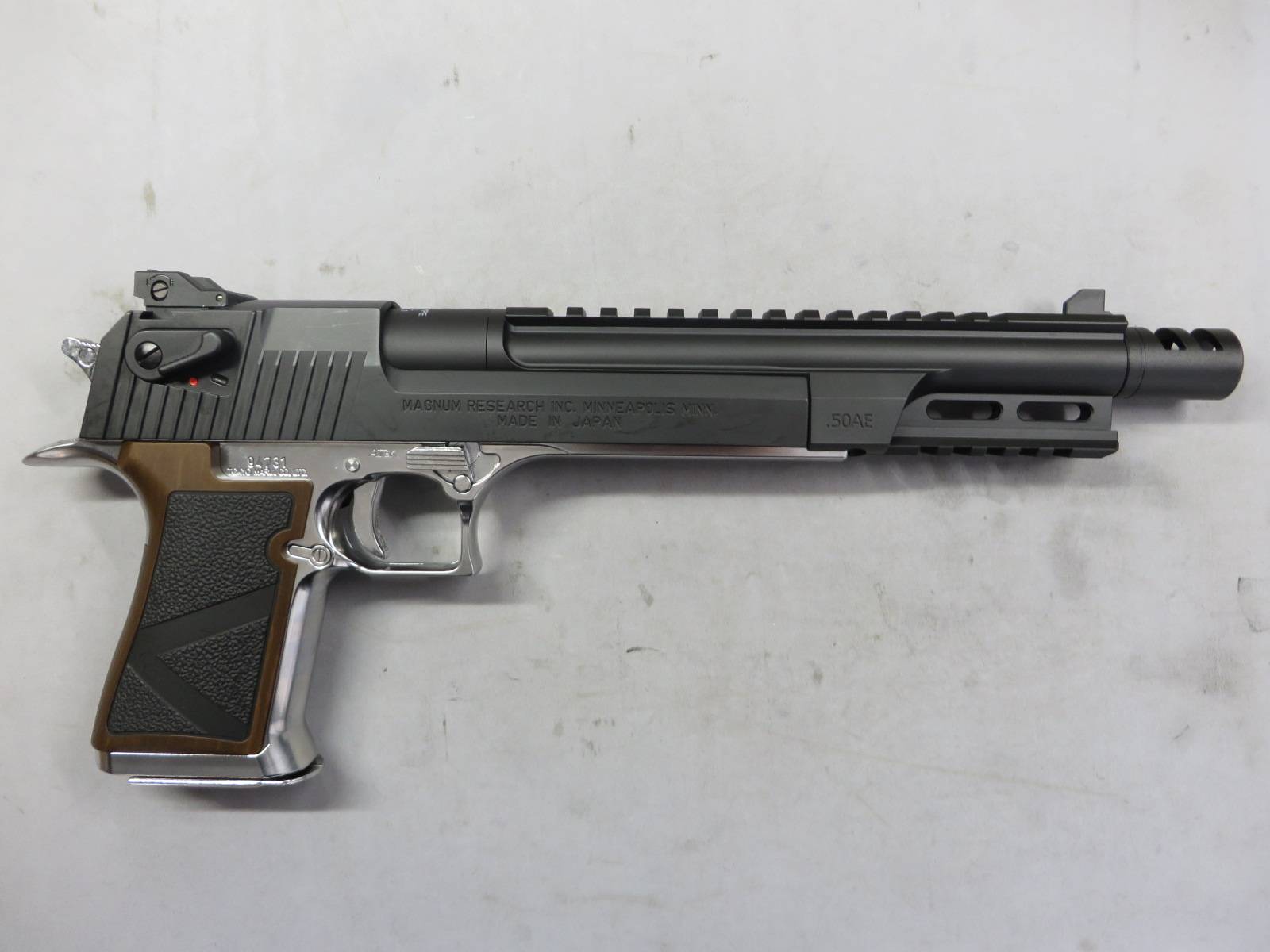 【東京マルイ】ライトニングホーク .50AE 10インチ マグナポートカスタム