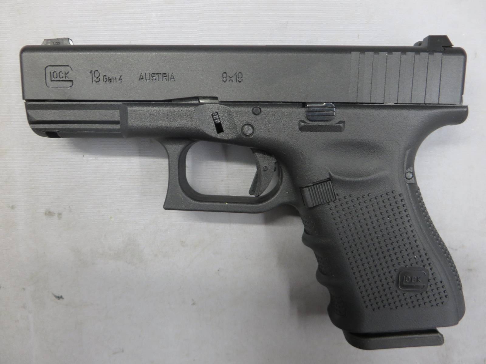 【UMAREX】グロック19 Gen.4 メタルスライド G19・Glock19