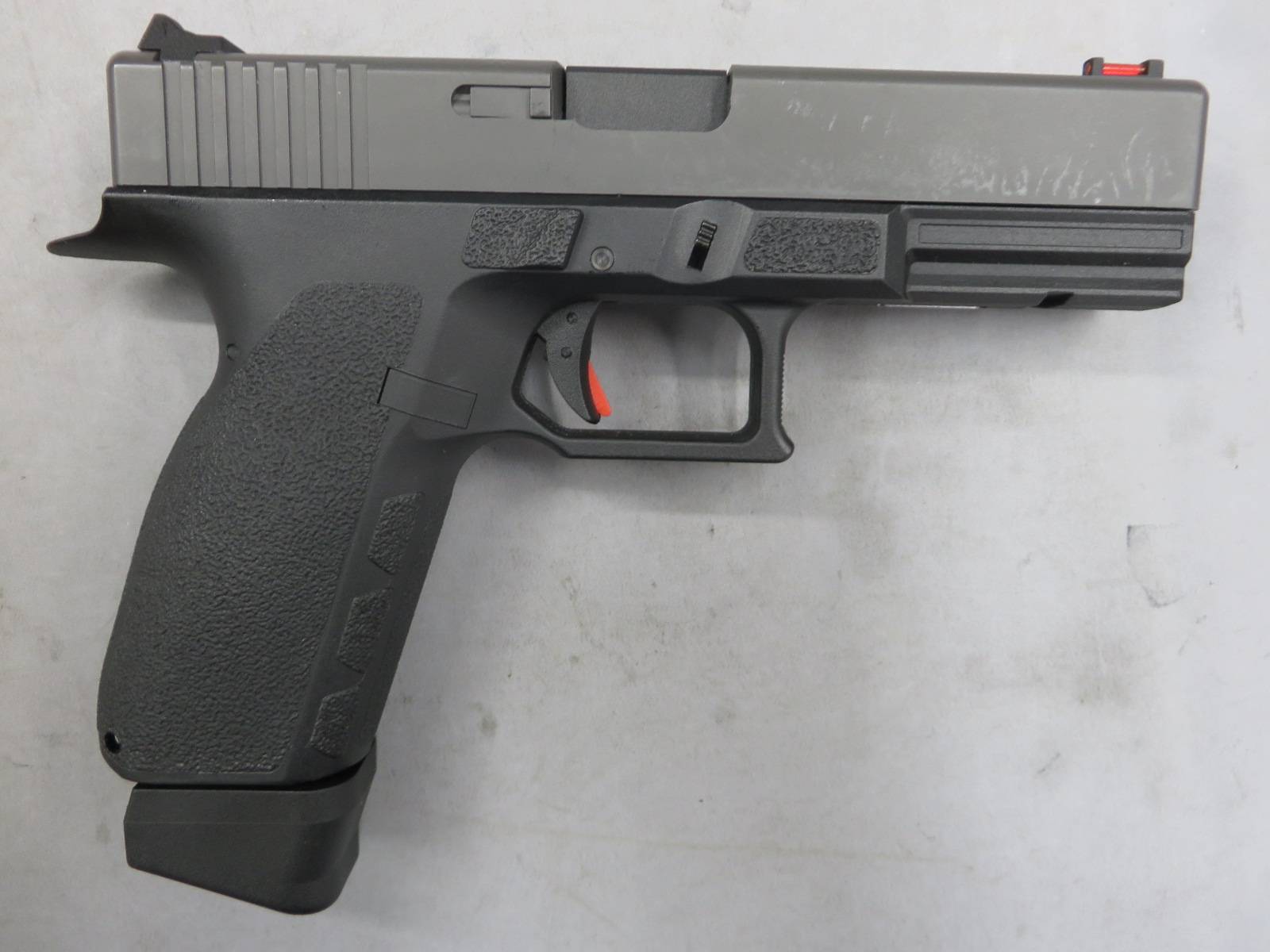 【Carbon8】STRIKER MEUN・ストライカー9 CO2・サイレンサー対応アウターバレル