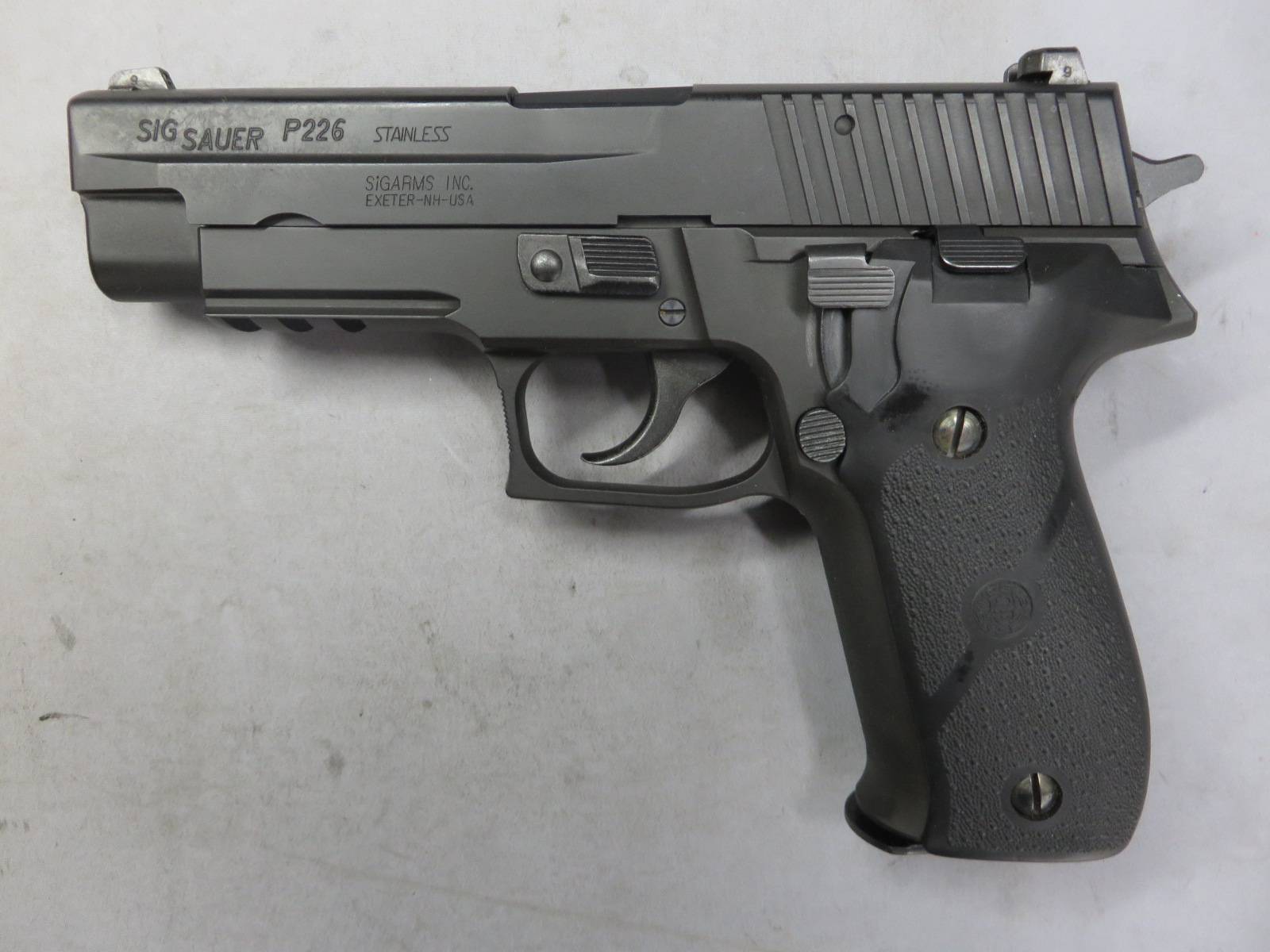 【KSC】P226R HW SYSTEM7 HOGUE ラバーグリップ標準装備
