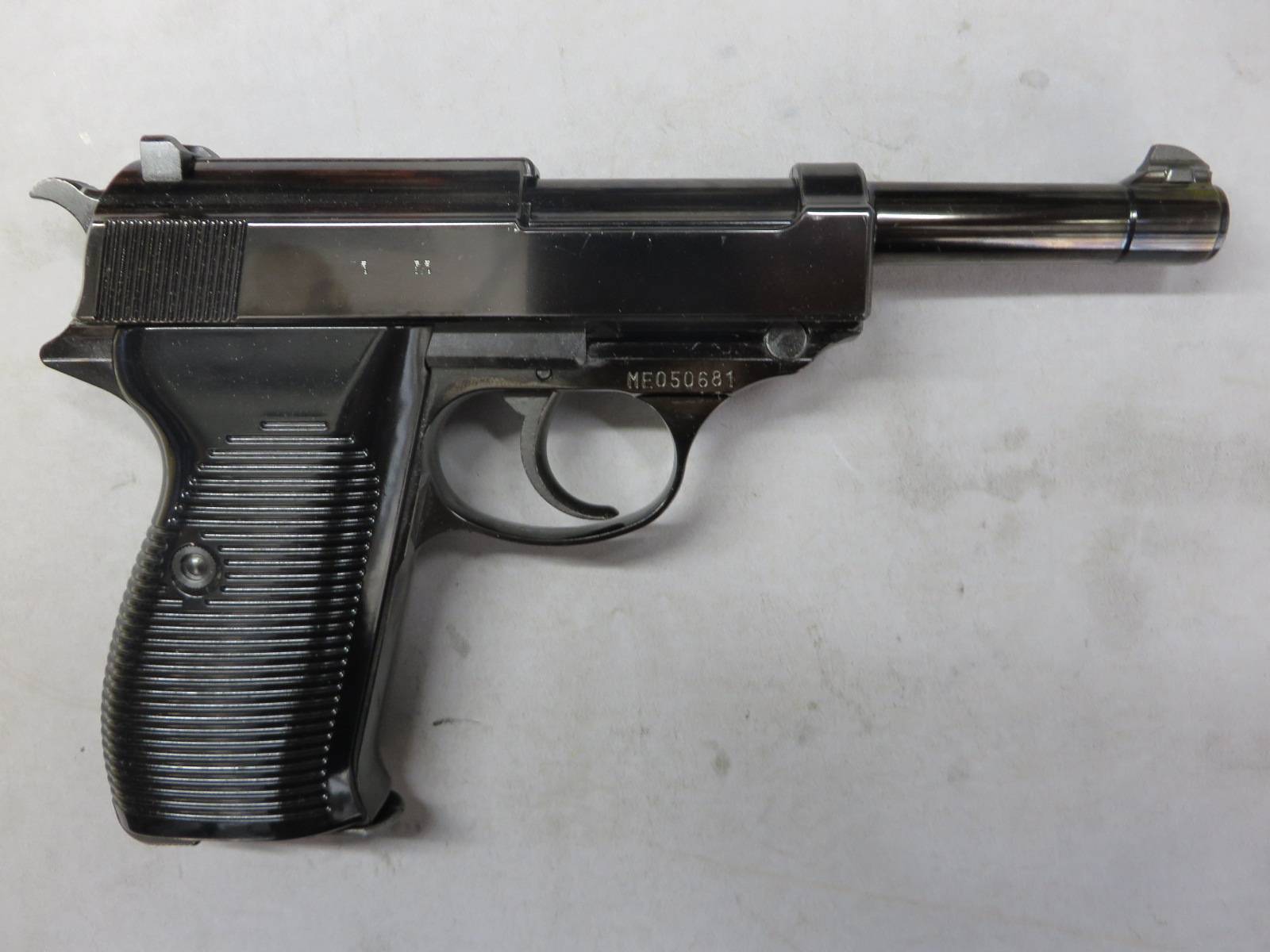 【マルゼン】ワルサーP38 ブラックメタル