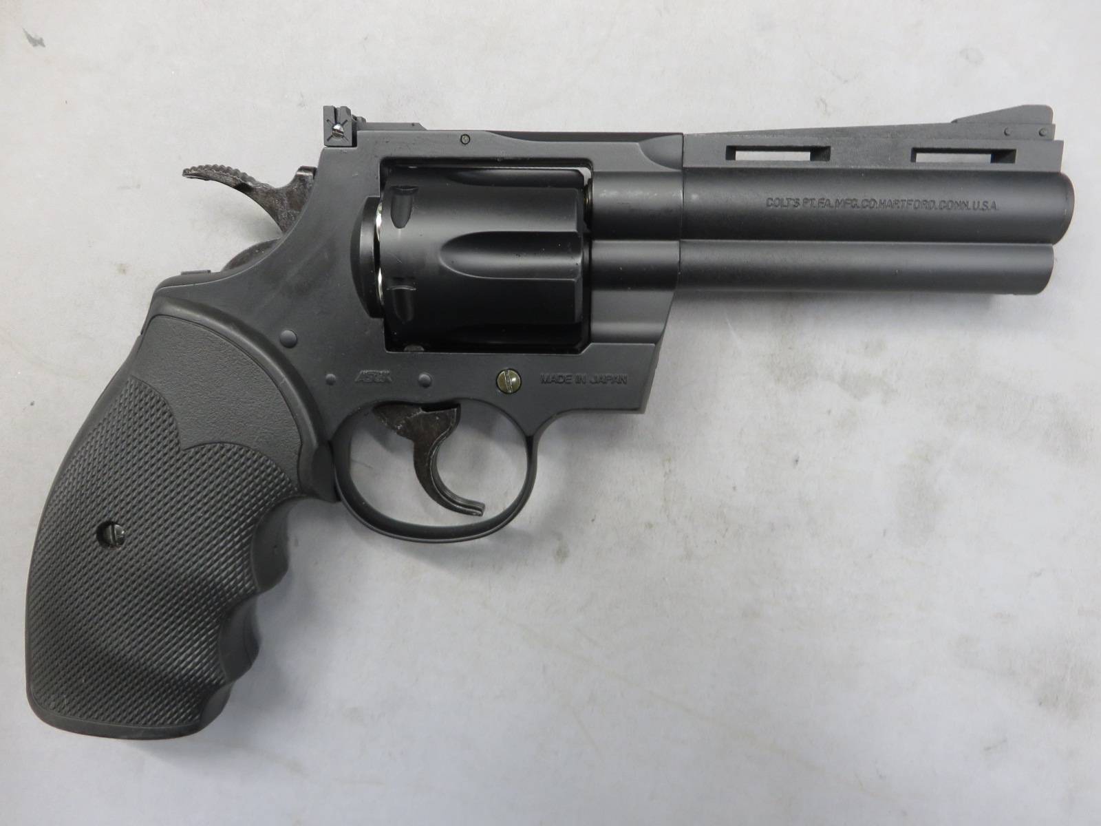 【東京マルイ】コルトパイソン.357mag 4in 24連射リボルバー