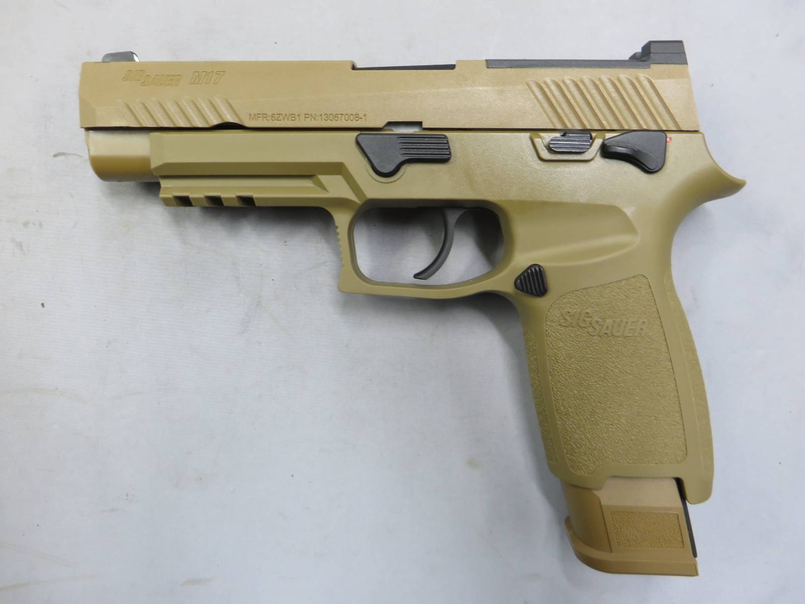 【SIG AIR・Laylax】SIG SAUER ProForce M17 CO2 アメリカ陸軍最新型制式採用拳銃