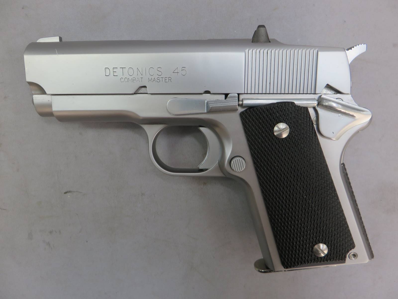 【MGC】 デトニクス.45 コンバットマスター オールシルバー  モデルガン