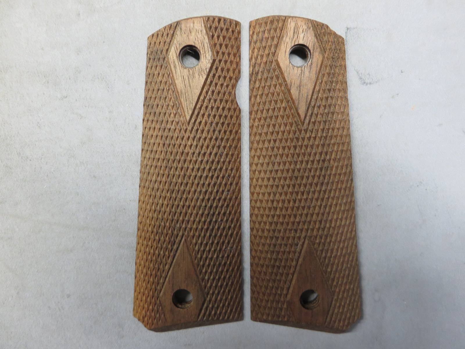【HOGUE】1911 ダイヤモンドチェッカー Hardwood  グリップ