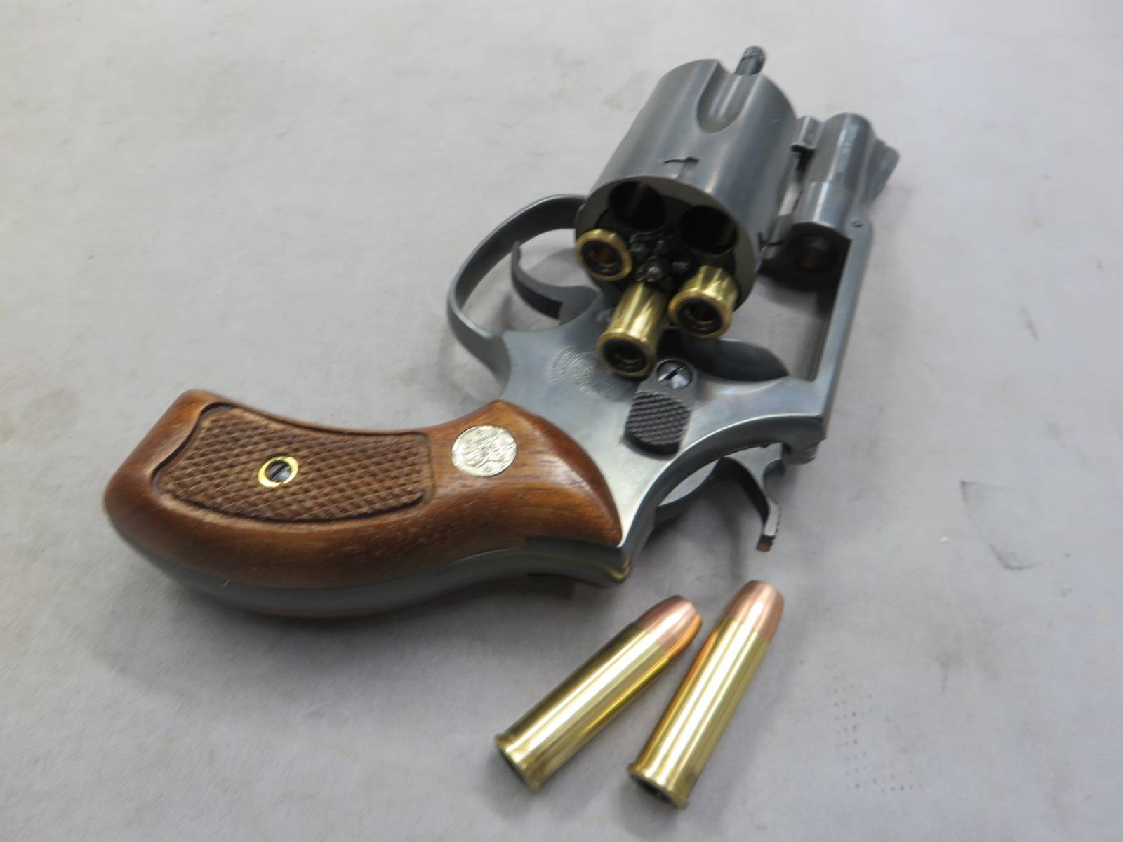 【マルシン】S&W M36 2in ブラック エクセレント HW 木製サービスグリップ 6ｍｍBB リアルXカート