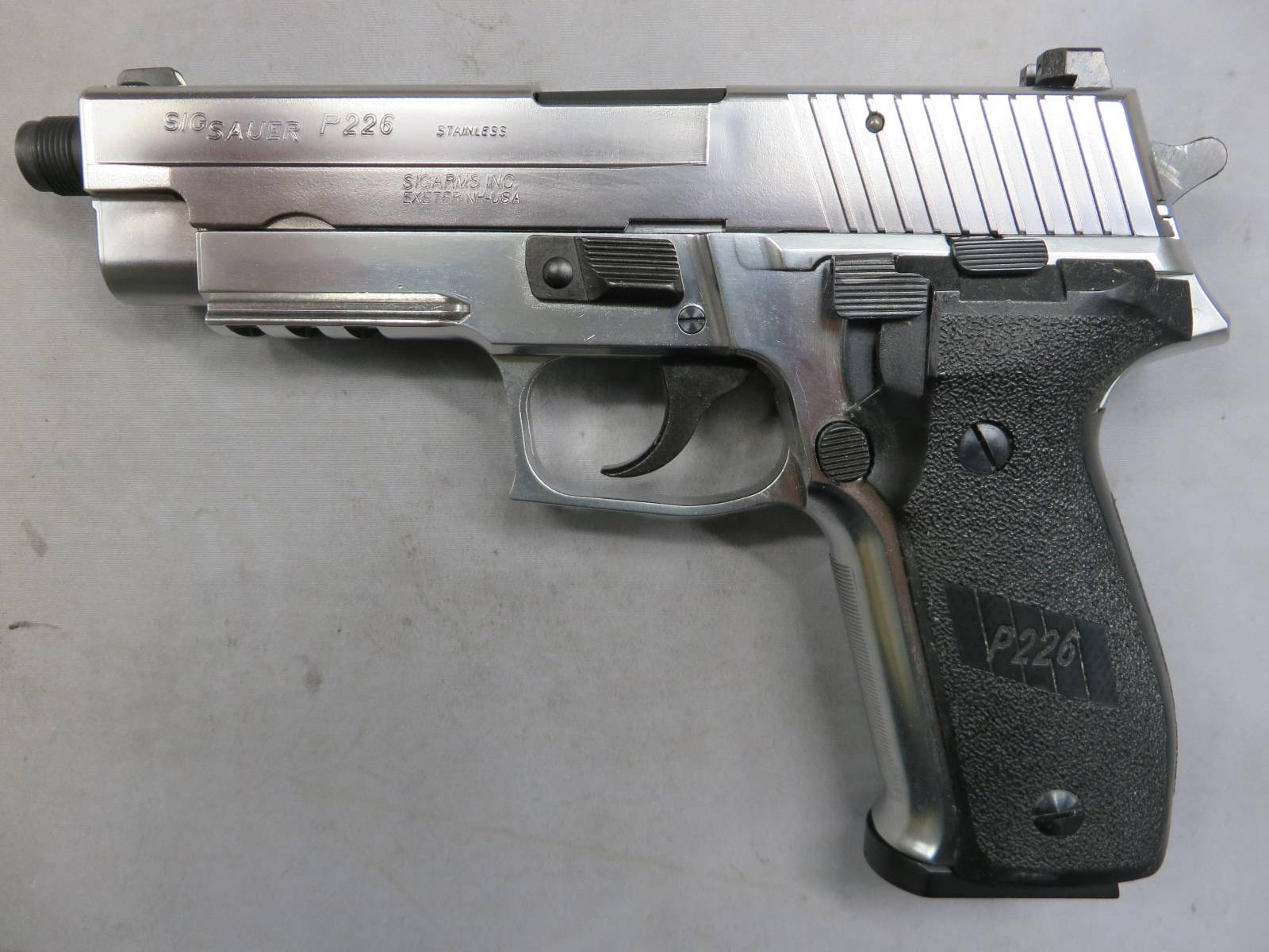 【タナカ】SIG SAUER P226レイルドフレイム ステンレス