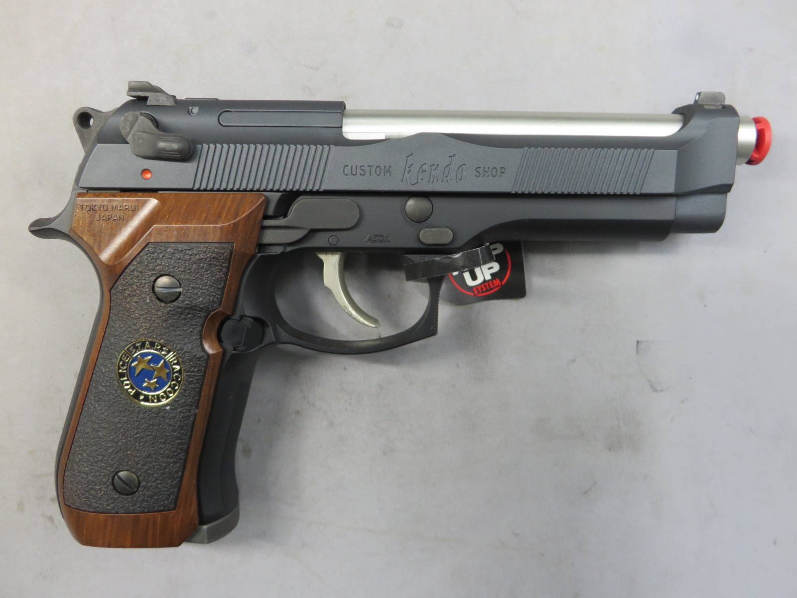 【東京マルイ】サムライエッジ改 クリスレッドフィールド バイオハザード 15周年記念