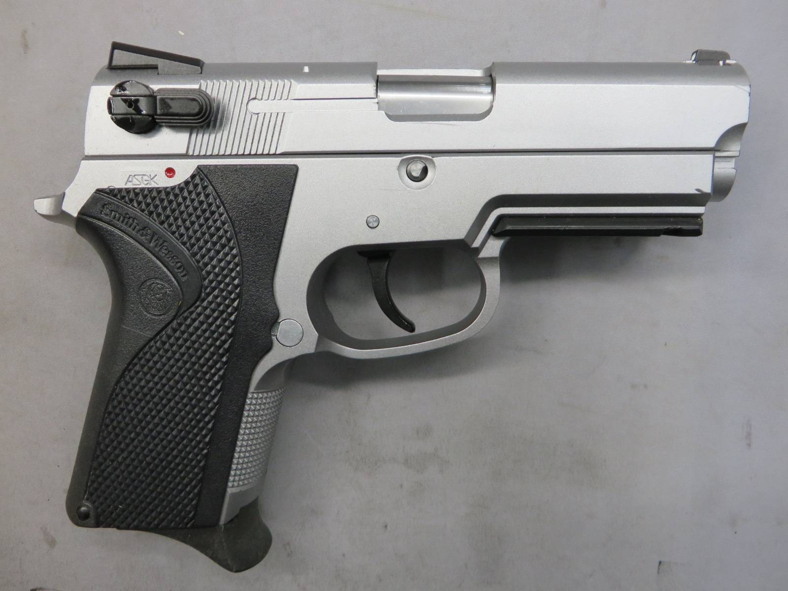 【ウエスタンアームズ】S&W M4013 TSW シルバー