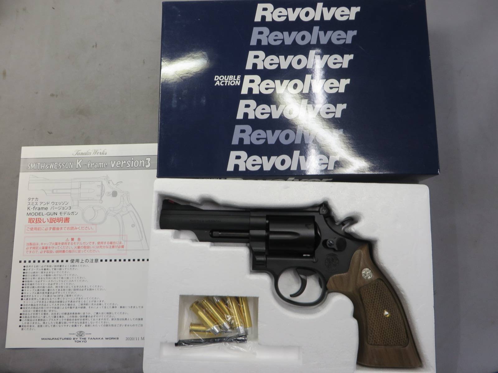 【タナカ】S&W M19 コンバットマグナム 4in HW Ver.3 +Weight ウォールナットグリップ モデルガン
