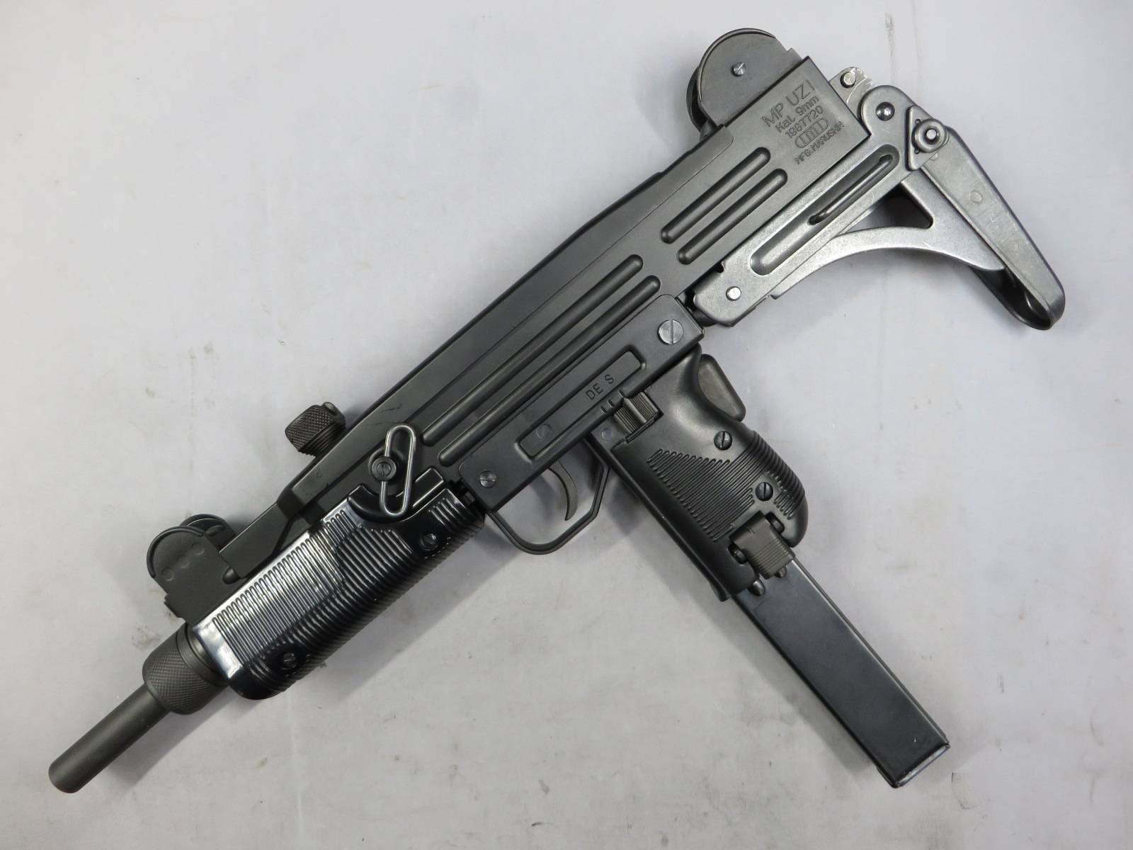 【マルシン】UZI SMG・バッテリー・充電器 スタンダード電動ガン