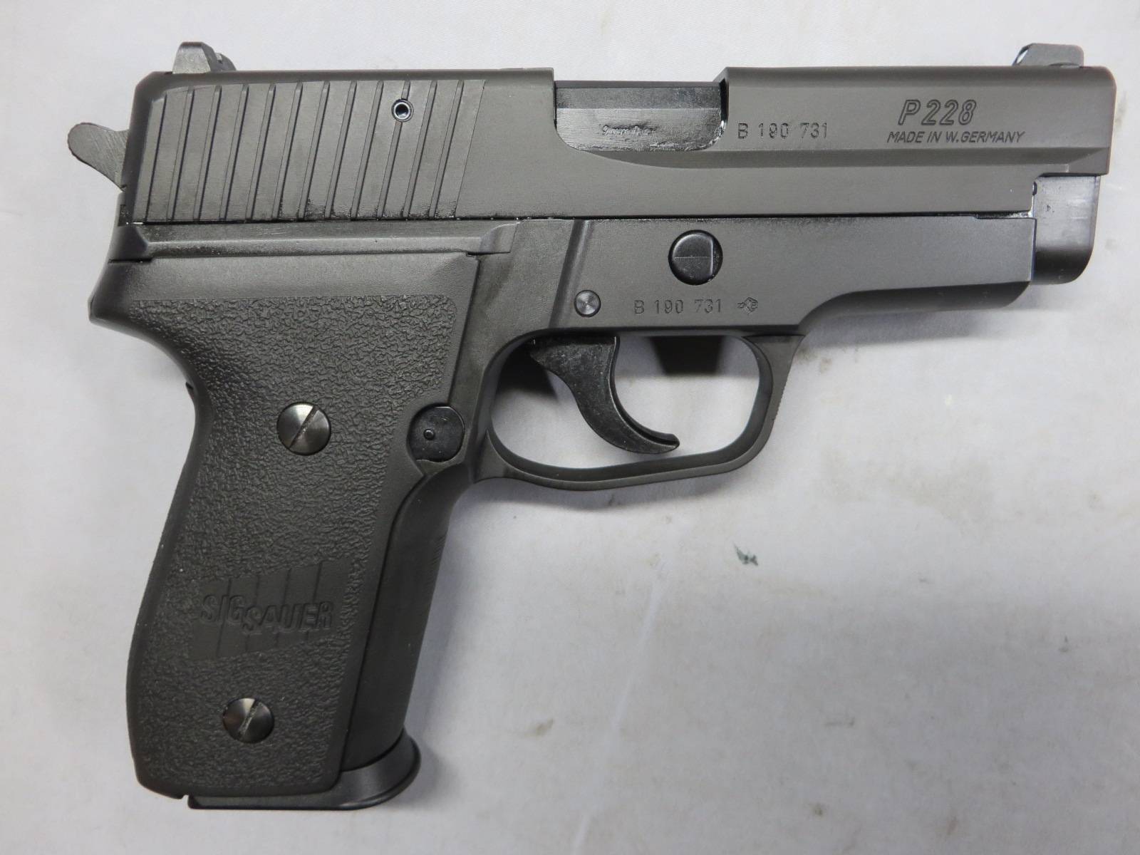 【タナカ】SIG P228 オール HW Evolution.2　モデルガン