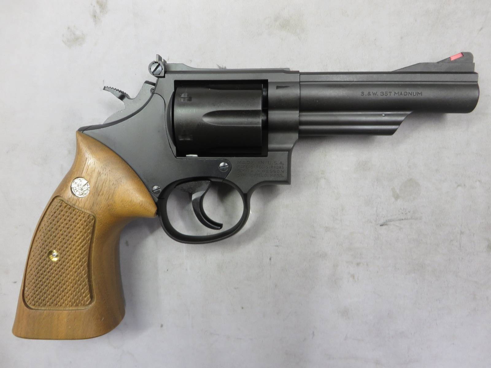 【タナカ】S&W M19 コンバットマグナム 4in HW Ver.3 +Weight ウォールナットグリップ   モデルガン