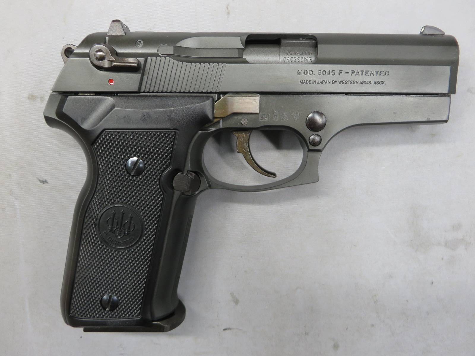 【ウエスタンアームズ】ベレッタM8045クーガーF　カーボンブラックHW