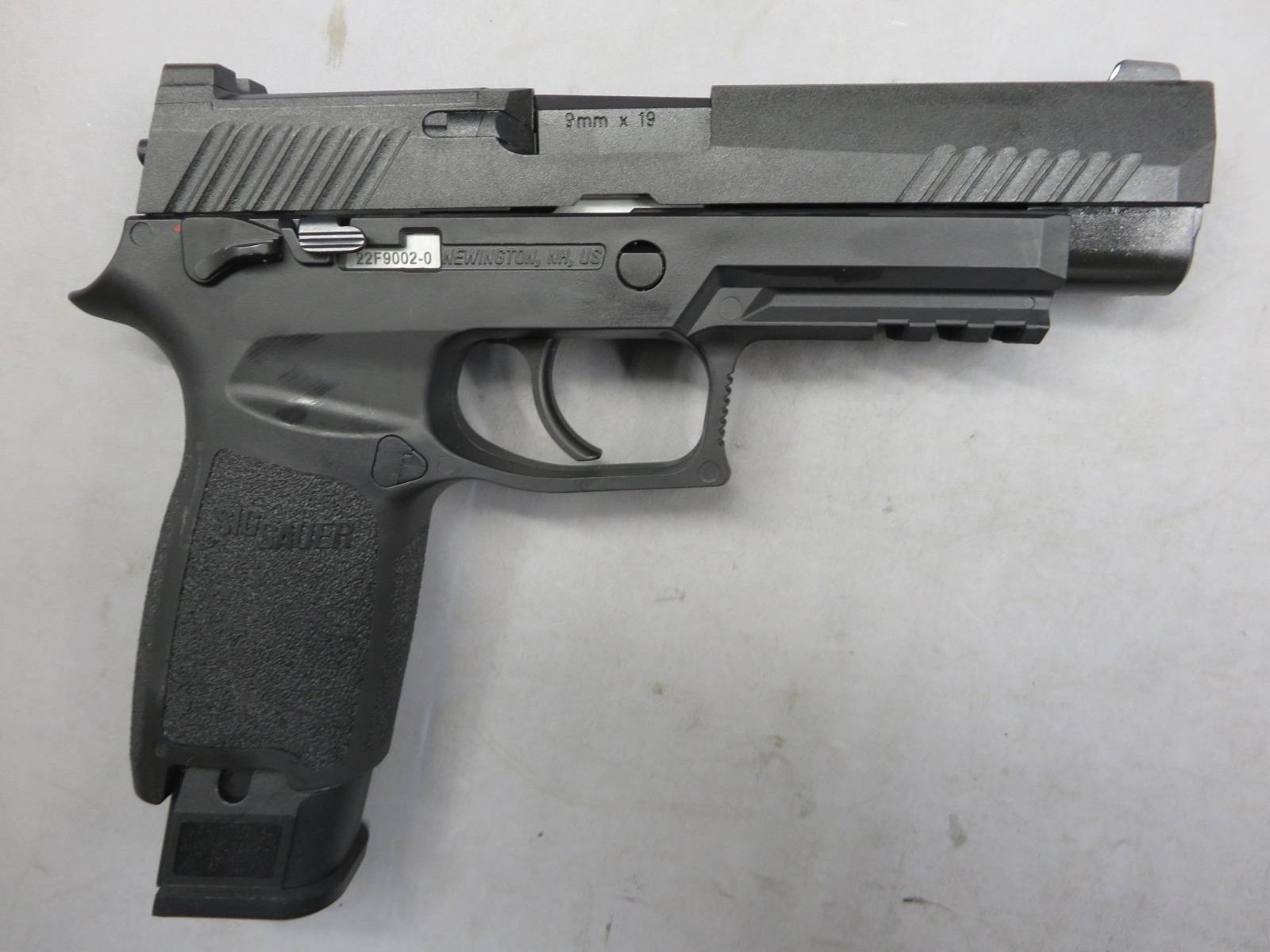 【SIG AIR・Laylax】SIG SAUER ProForce M17 CO2 ブラック アメリカ陸軍最新型制式採用拳銃